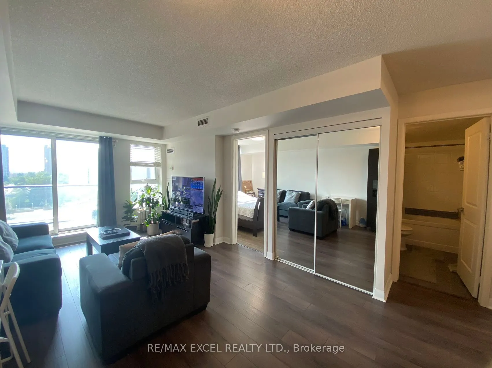 190 Borough Drive, #809