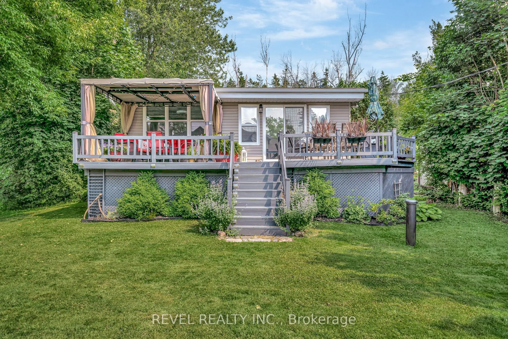 18 Armstrong Avenue
