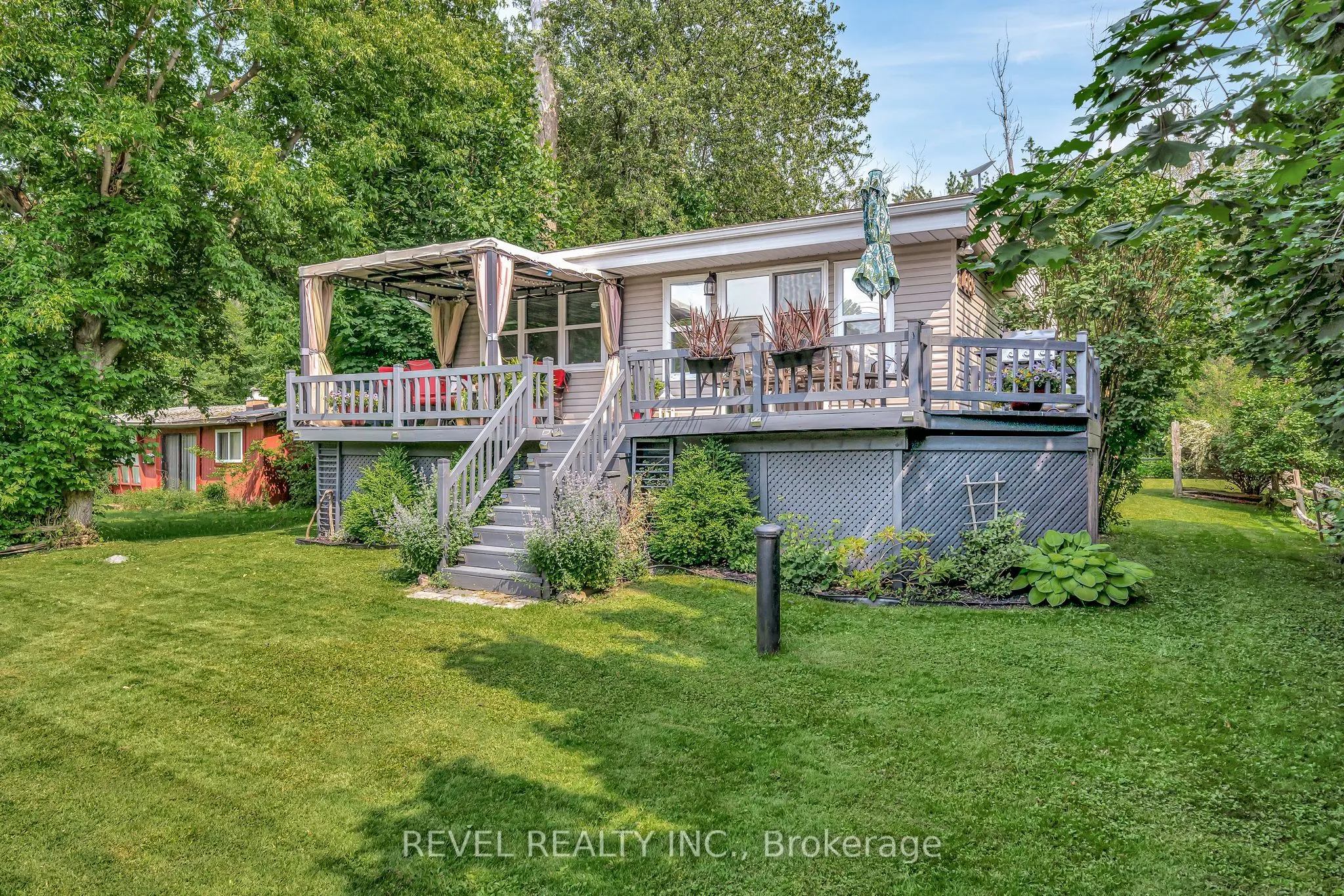 18 Armstrong Avenue