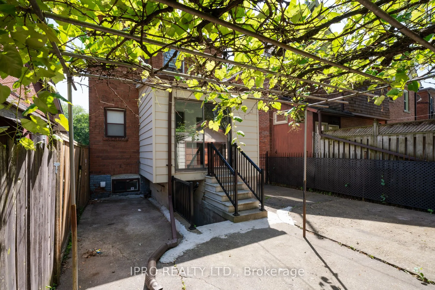 96 Woodycrest Avenue