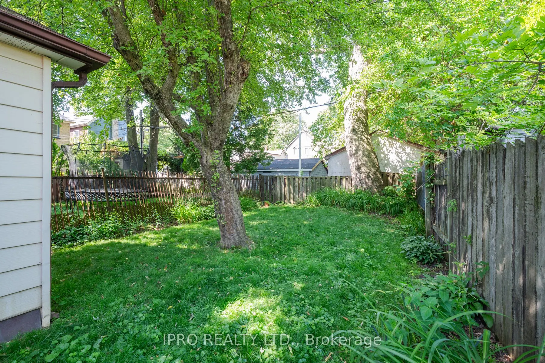 96 Woodycrest Avenue