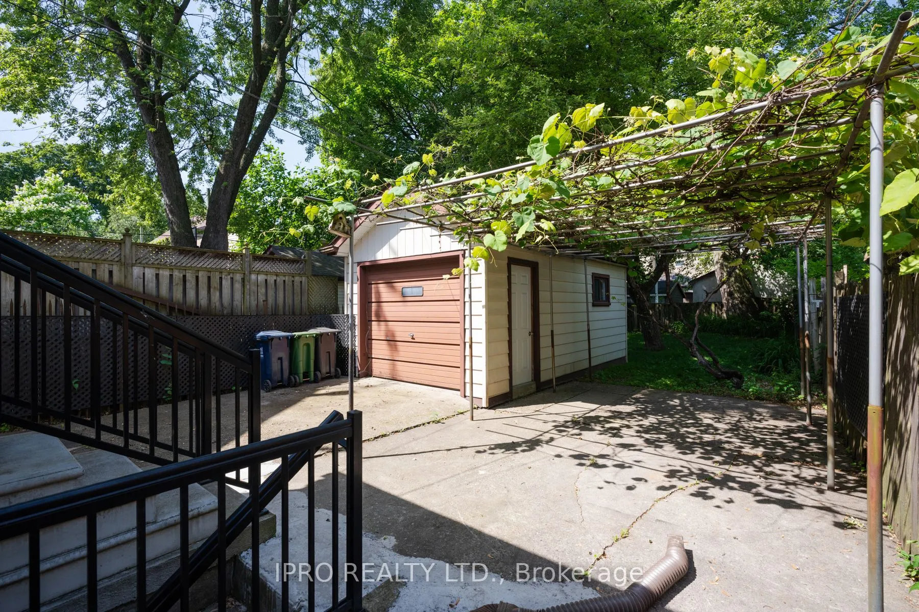 96 Woodycrest Avenue