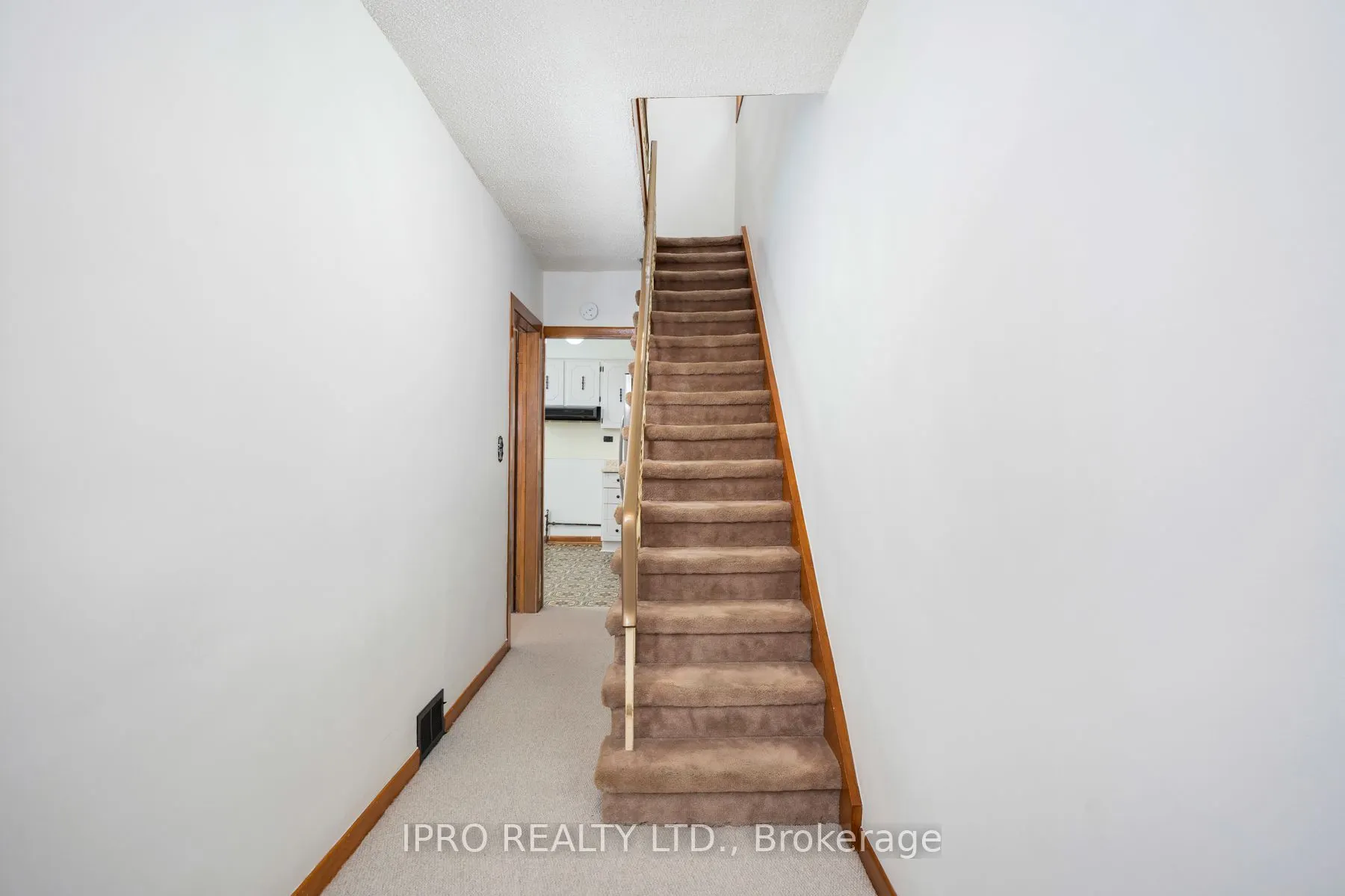 96 Woodycrest Avenue