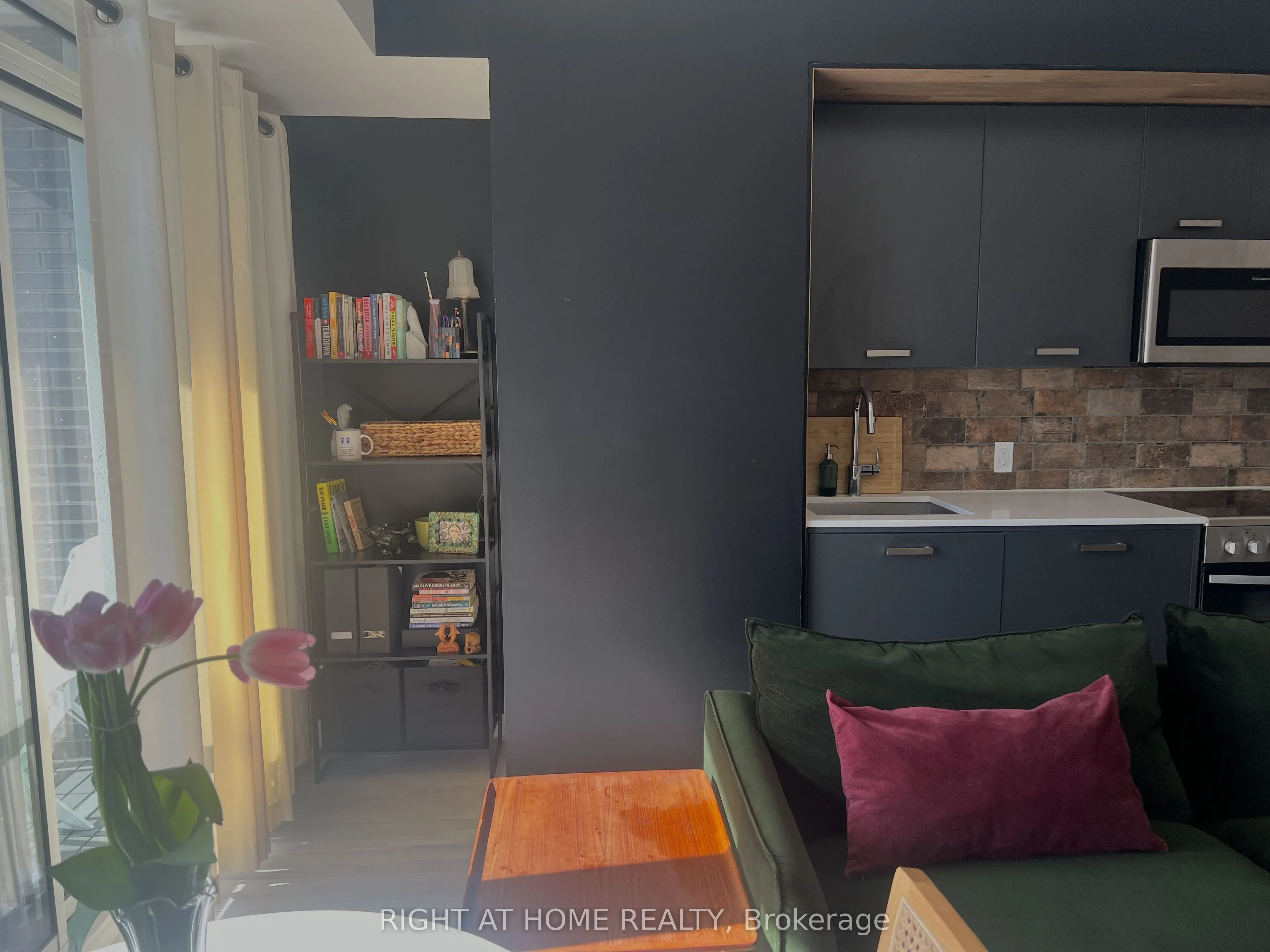 1630 Queen Street E, #202
