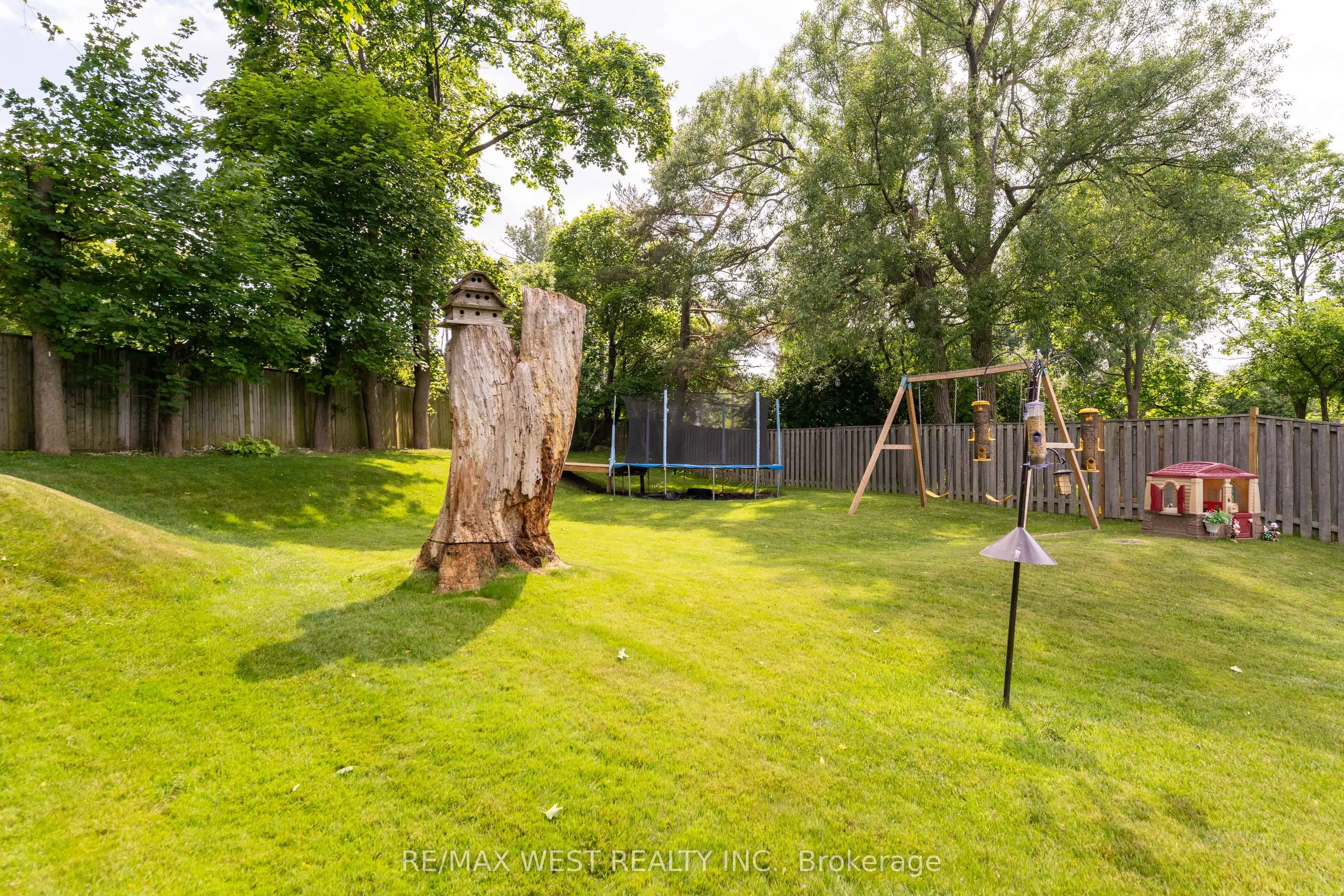 31 Pixley Crescent