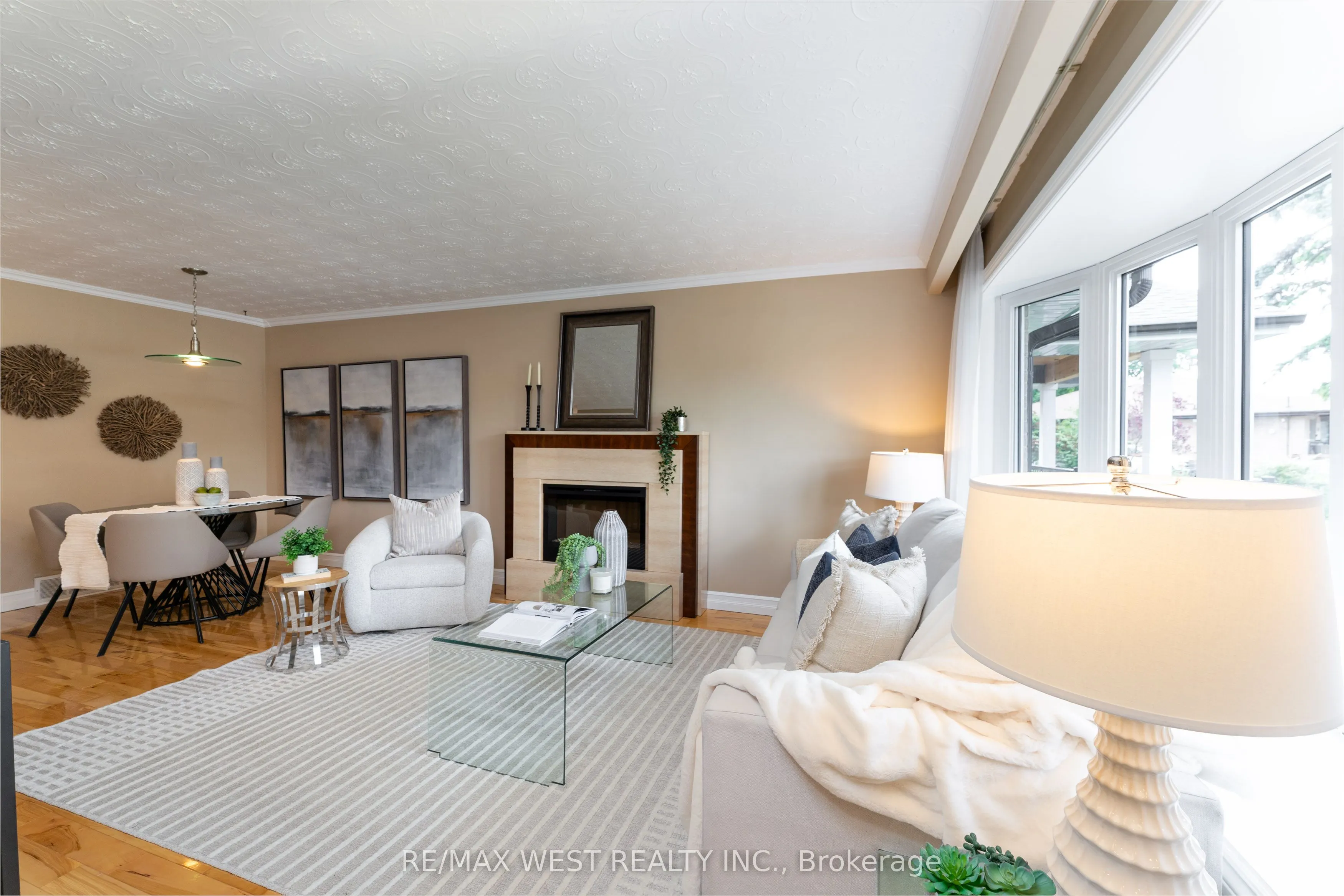 31 Pixley Crescent