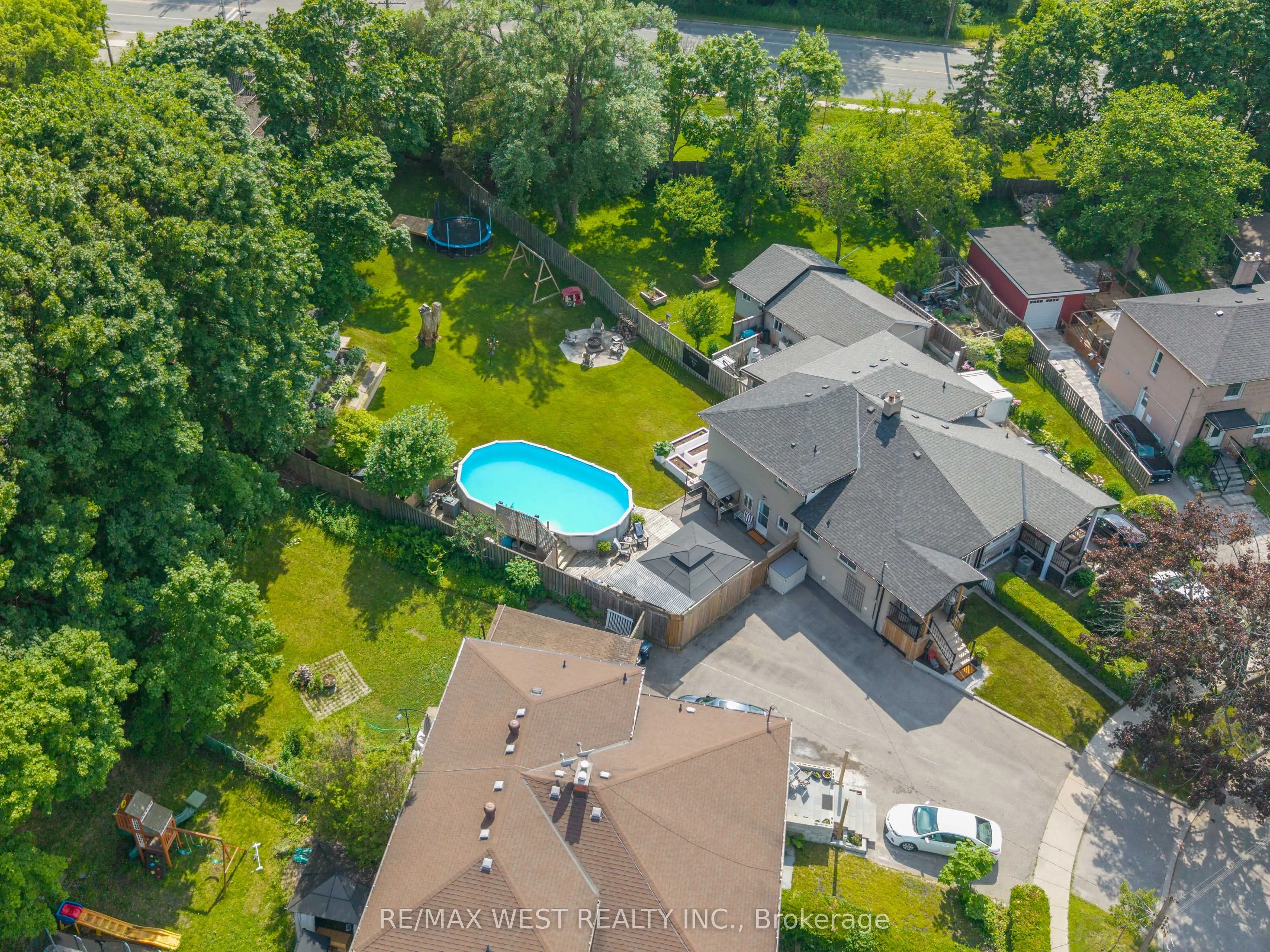 31 Pixley Crescent