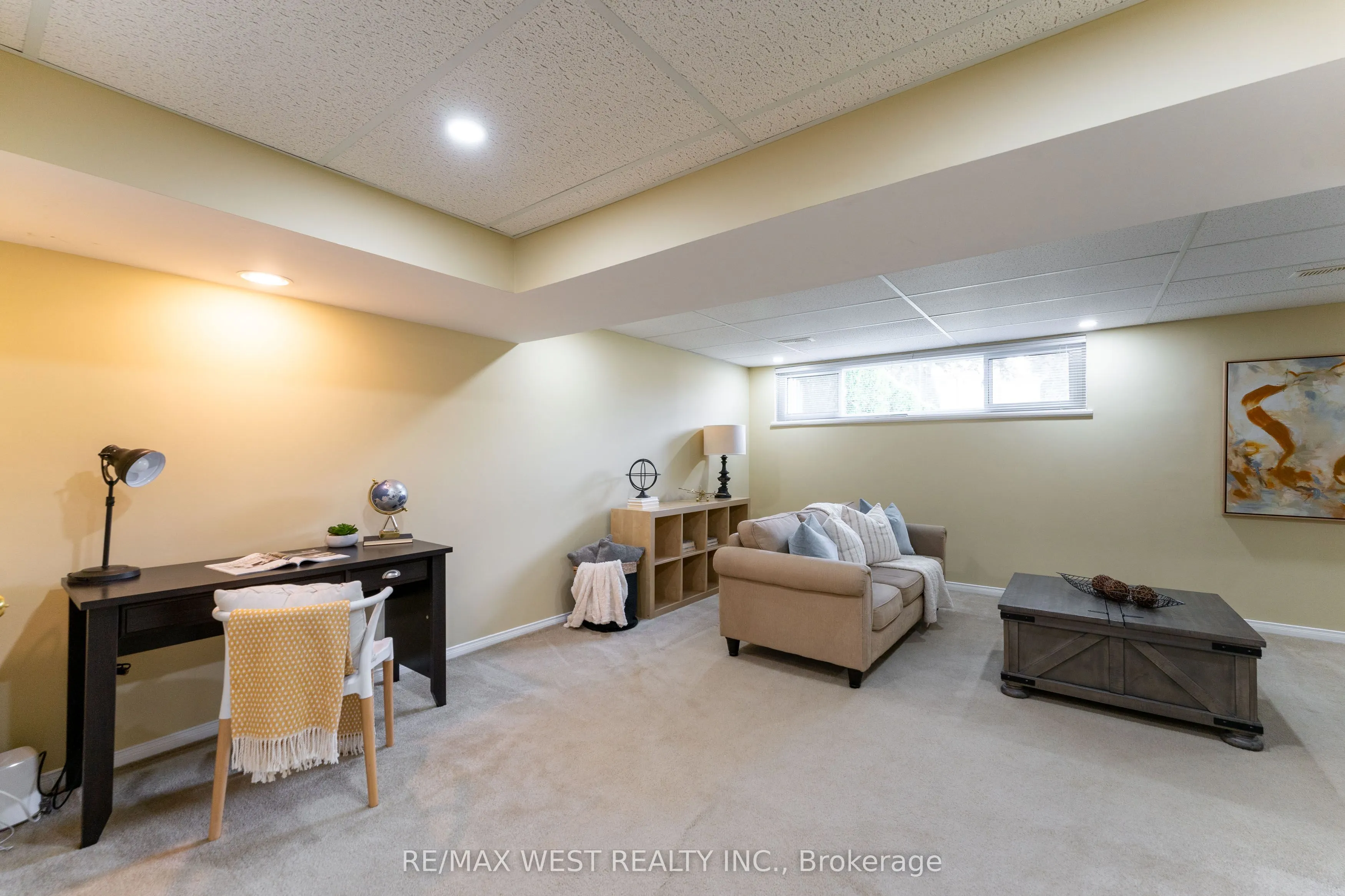 31 Pixley Crescent