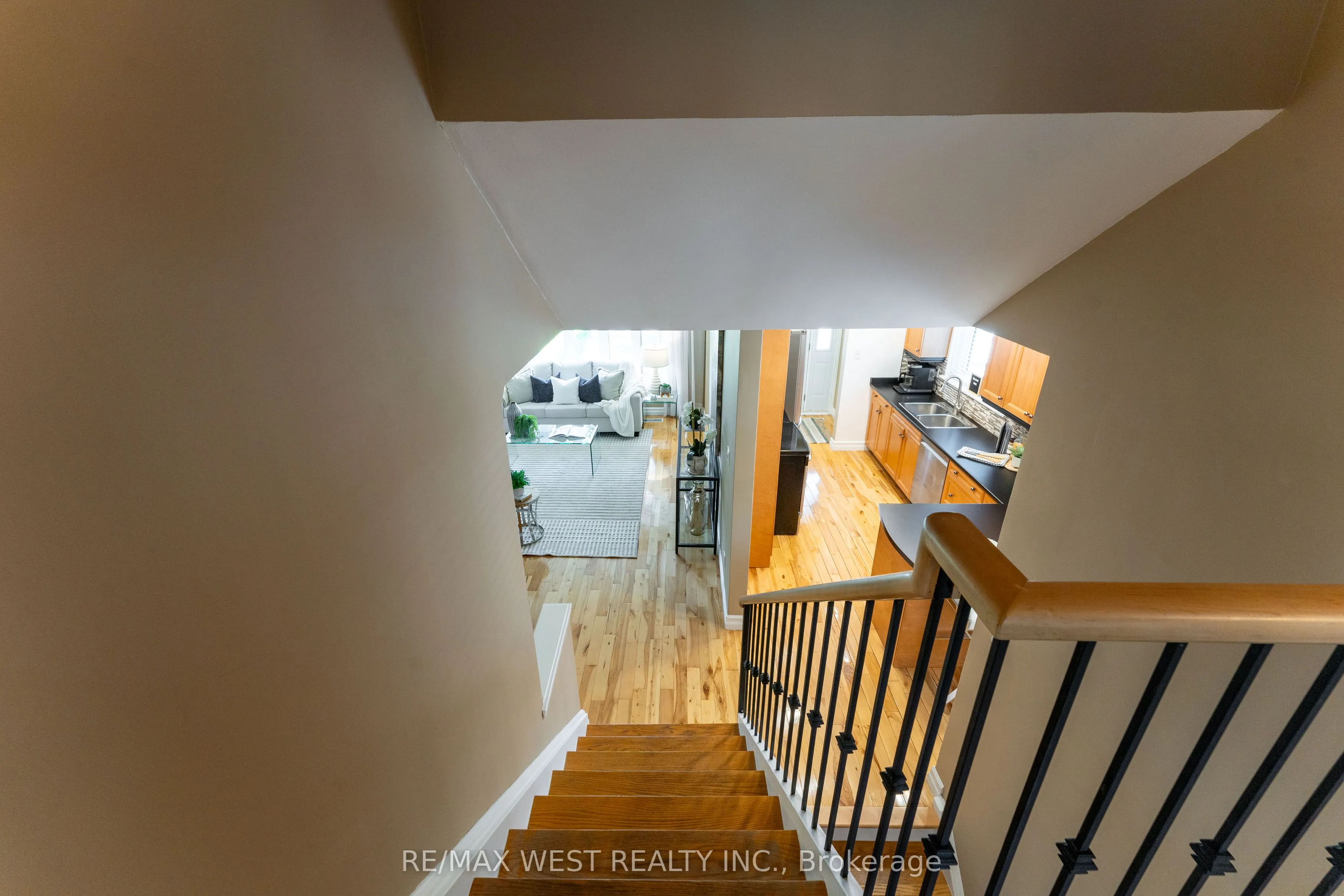 31 Pixley Crescent