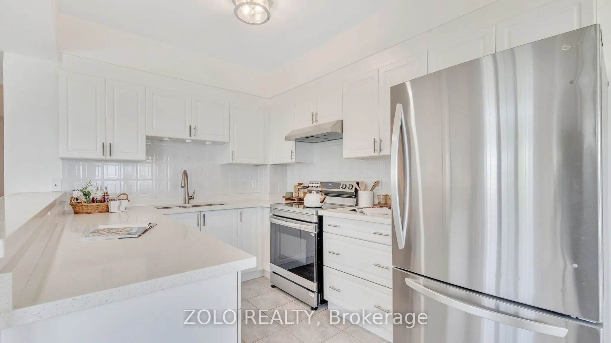 395 Lakebreeze Drive, #301
