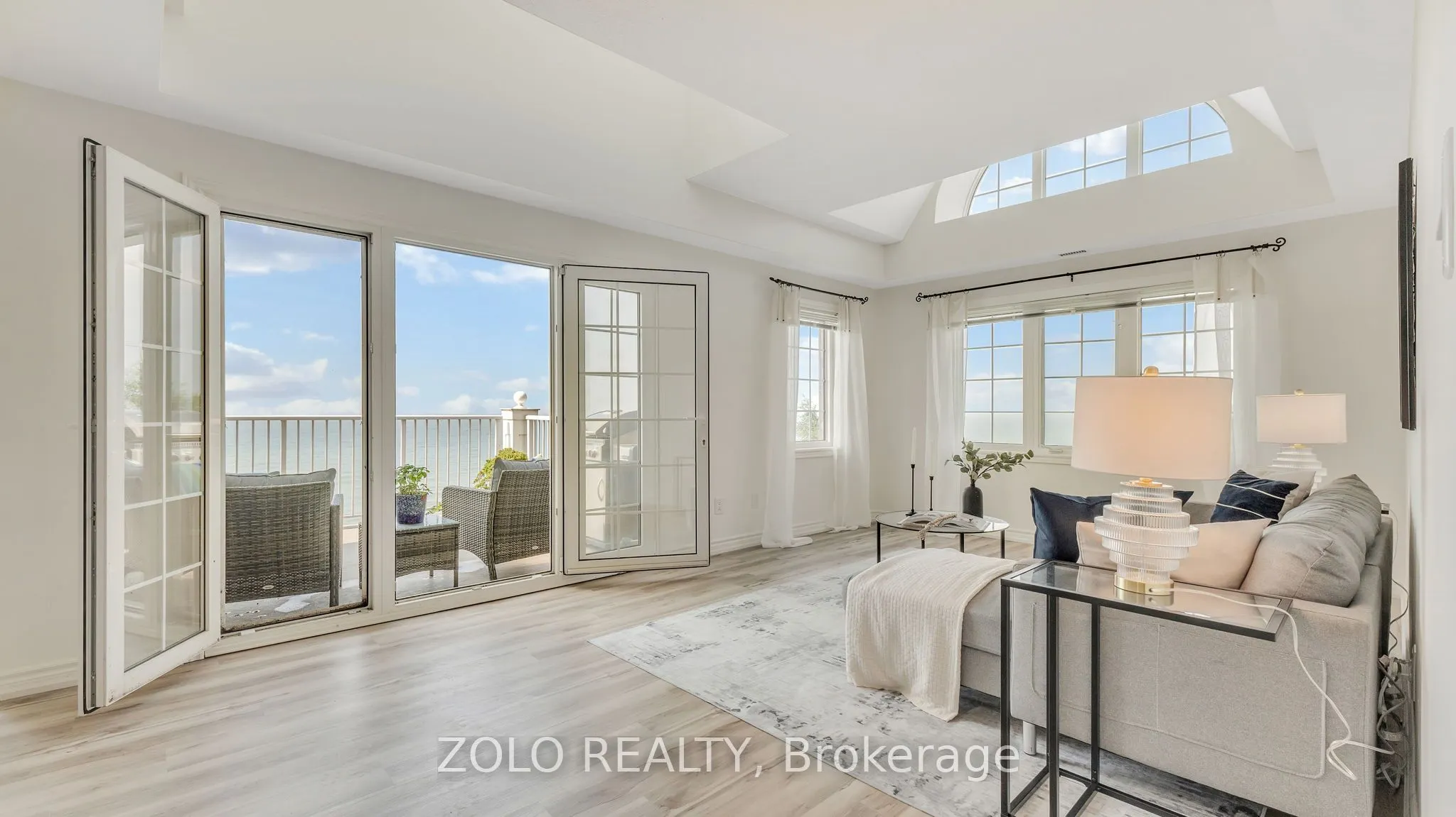 395 Lakebreeze Drive, #301