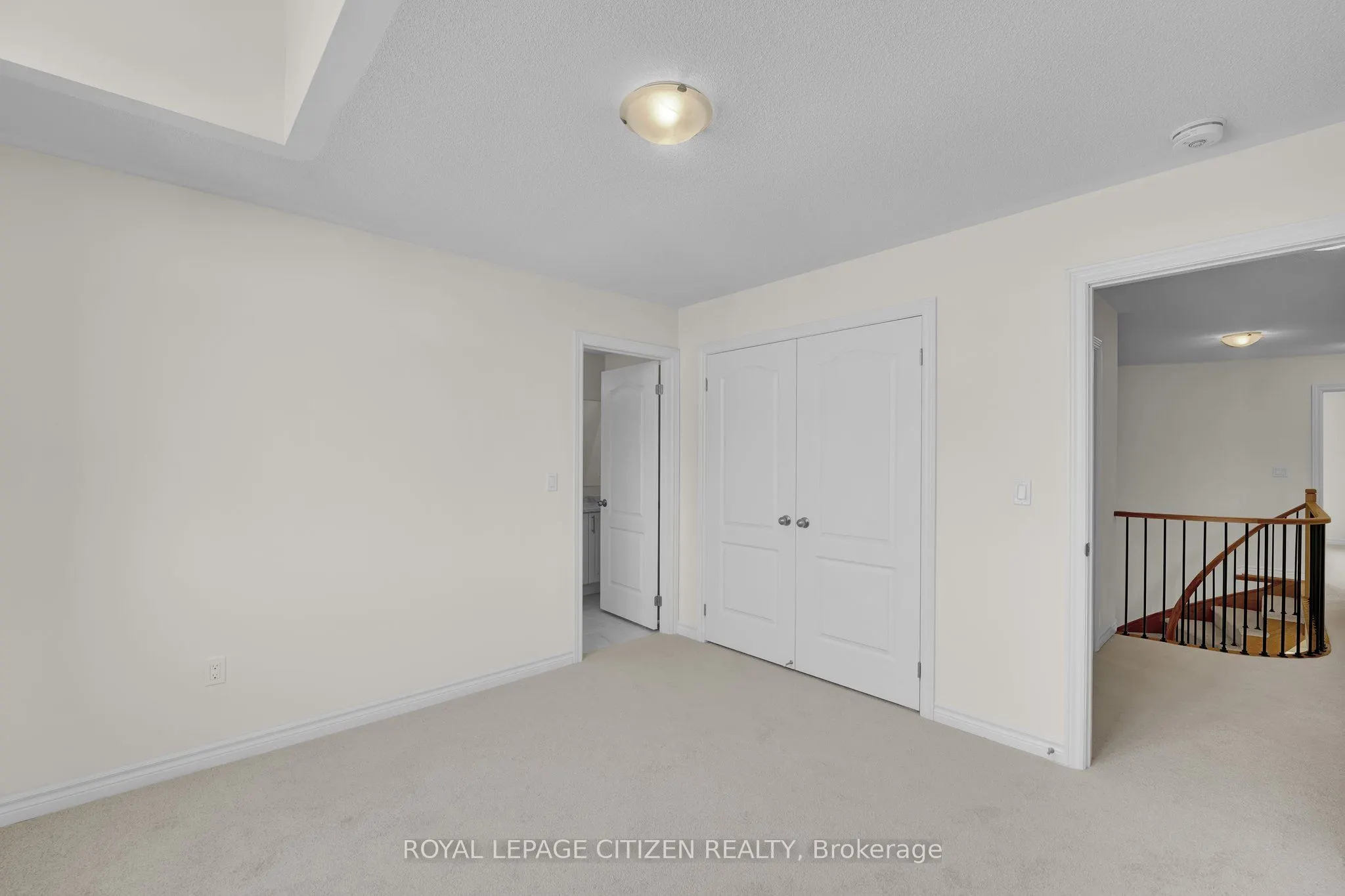 98 North Garden Boulevard W