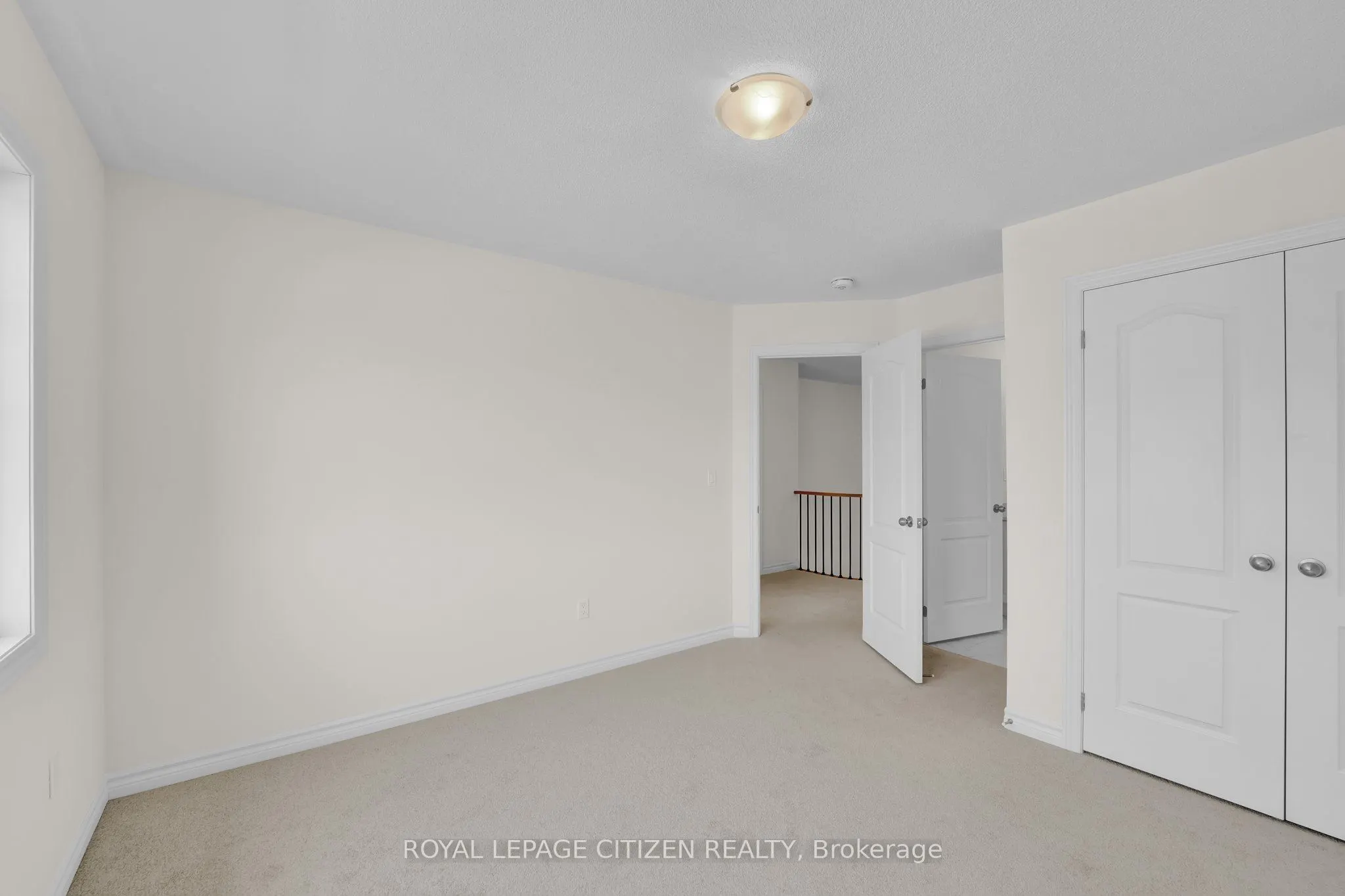 98 North Garden Boulevard W