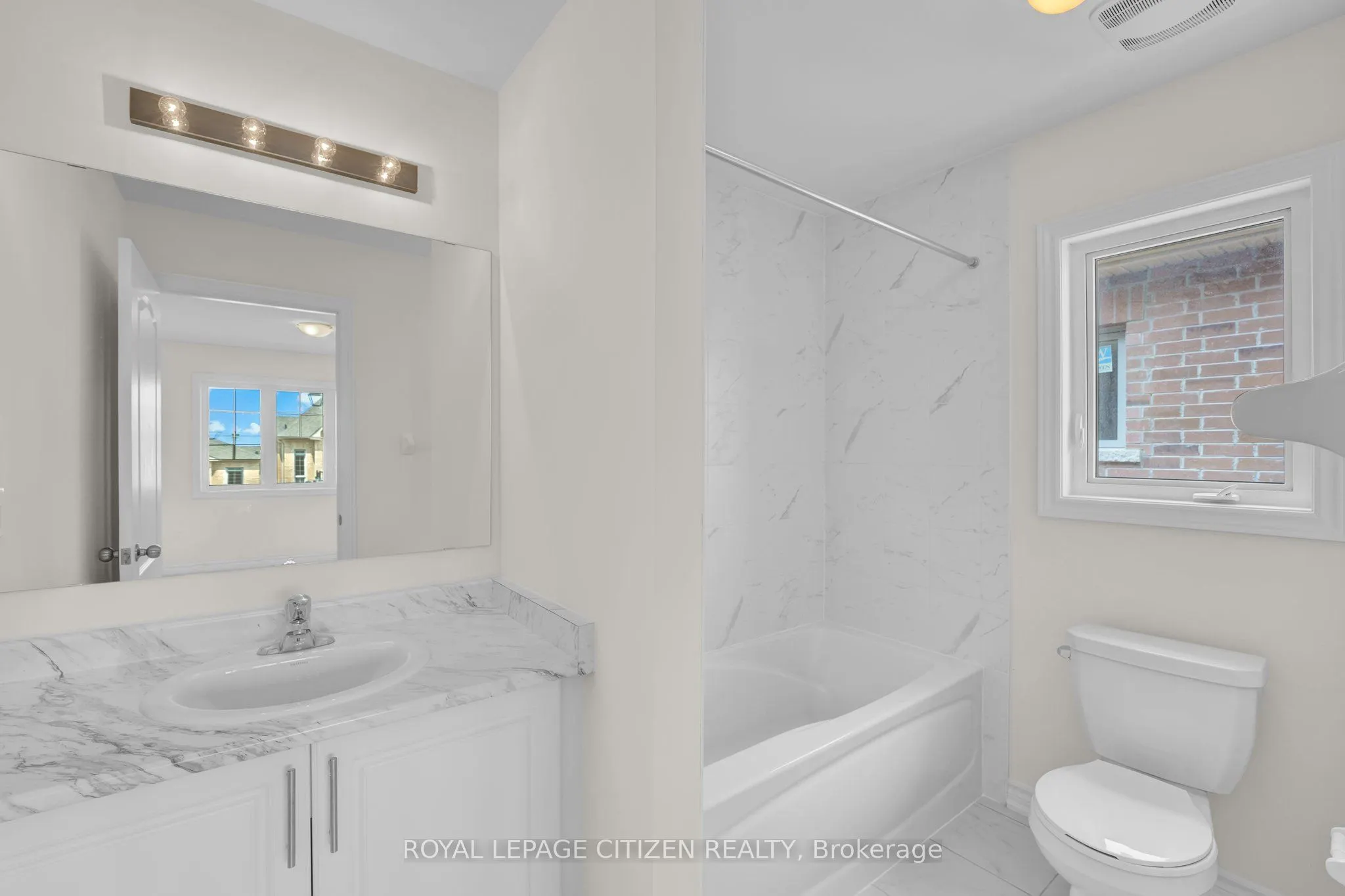 98 North Garden Boulevard W