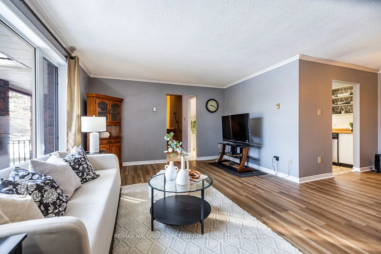 11 Riverview Drive