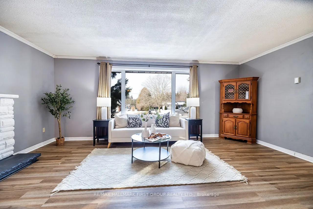 11 Riverview Drive