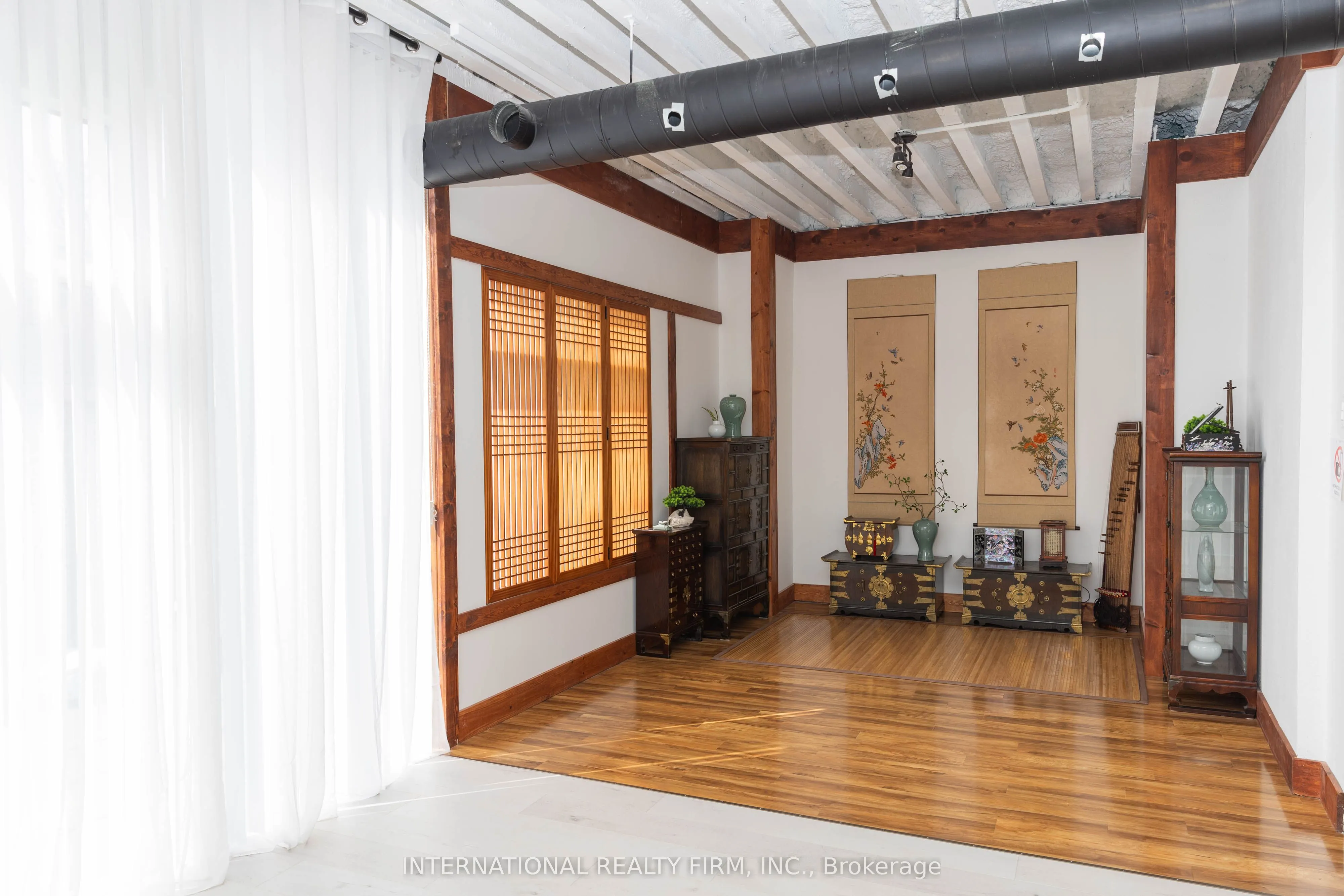 2252 Queen Street E, #2
