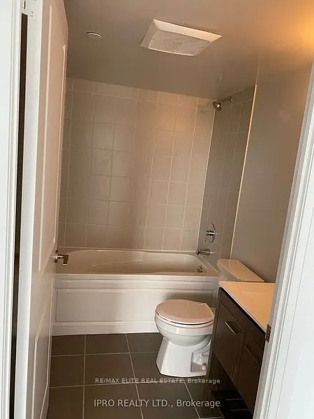 30 Meadowglen Place, #612