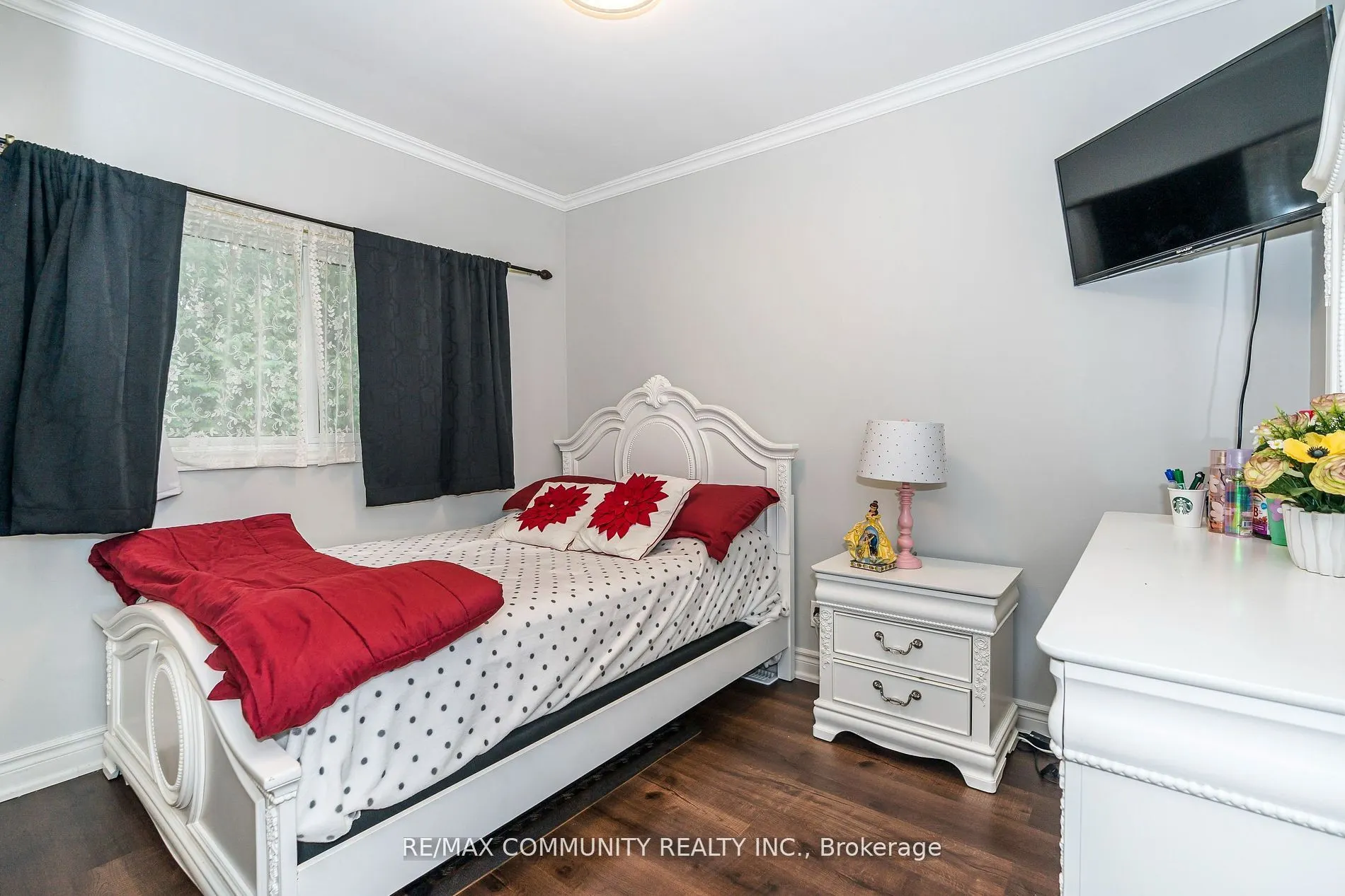 11490 Simcoe Street