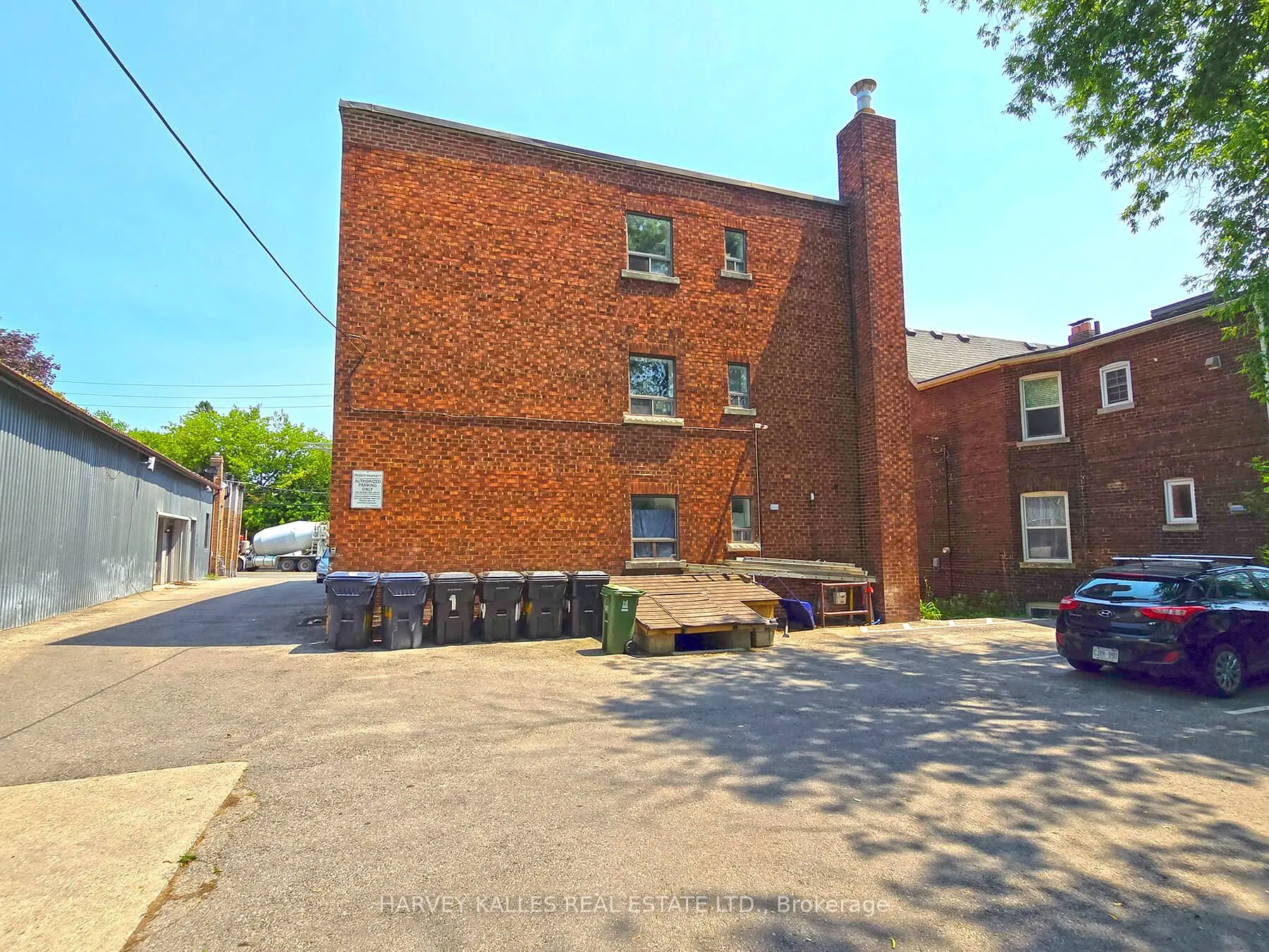 204 Kingston Road, #301