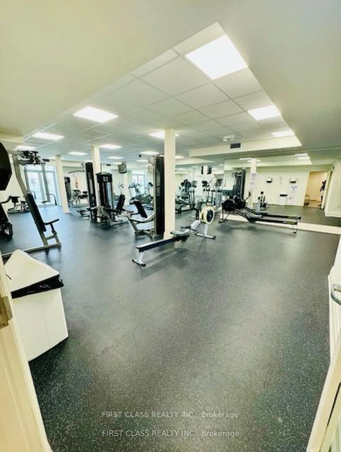 50 Lakebreeze Drive, #317