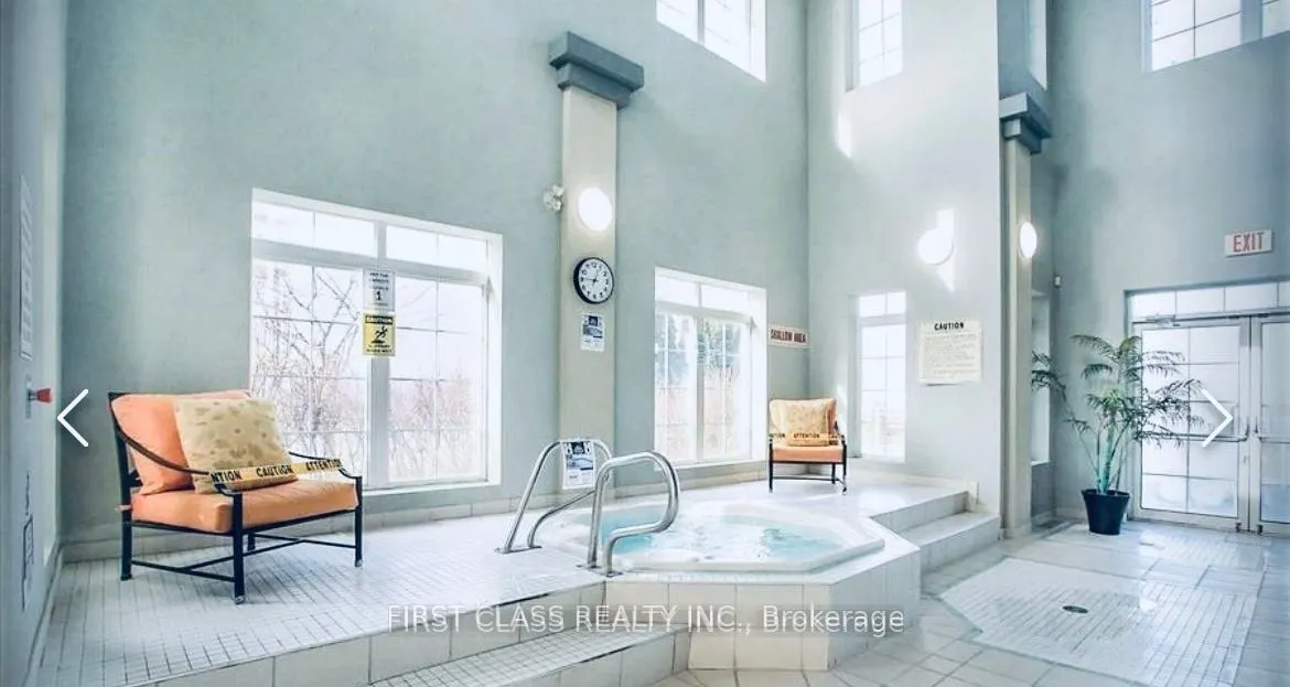 50 Lakebreeze Drive, #317