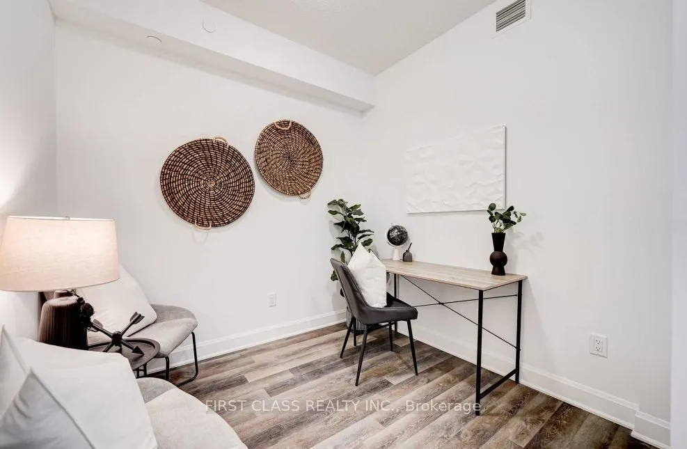 50 Lakebreeze Drive, #317