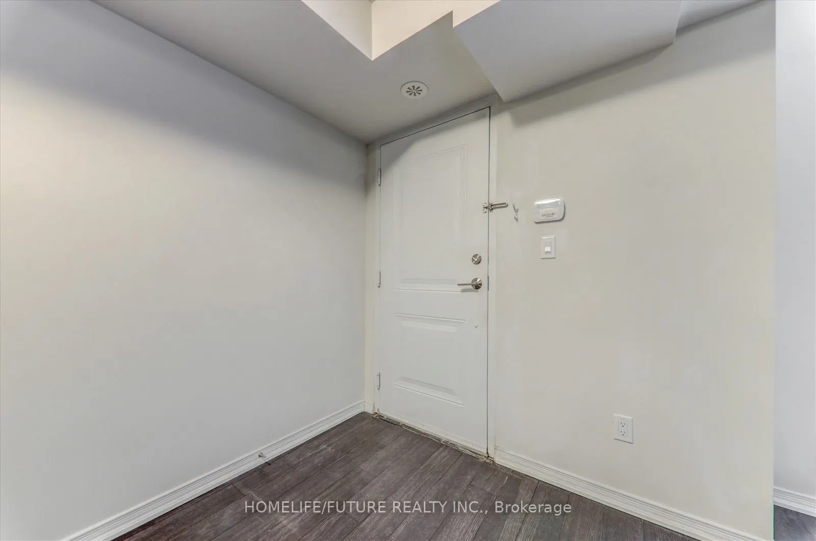 1070 Progress Avenue, #208