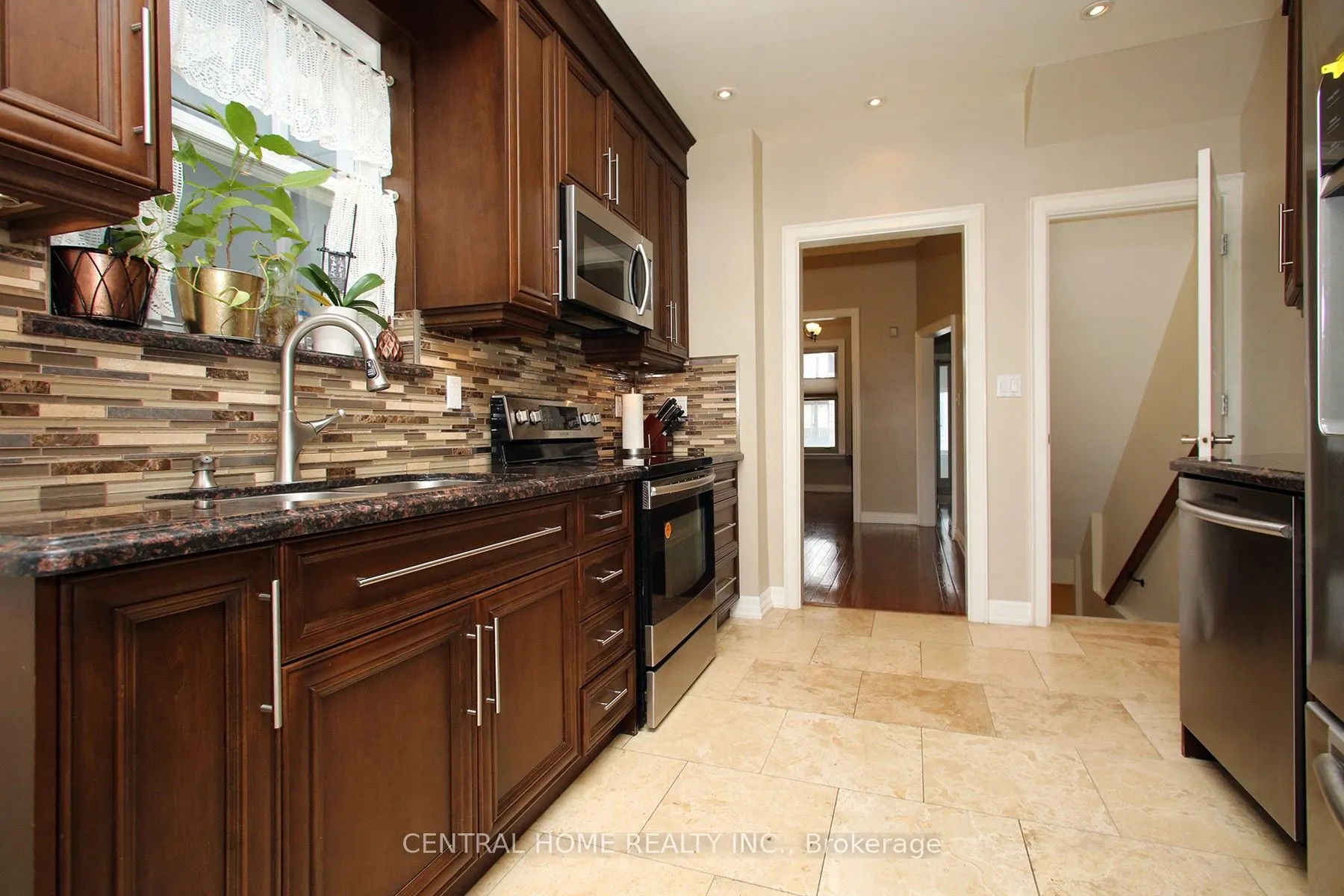 106 Carlaw Avenue