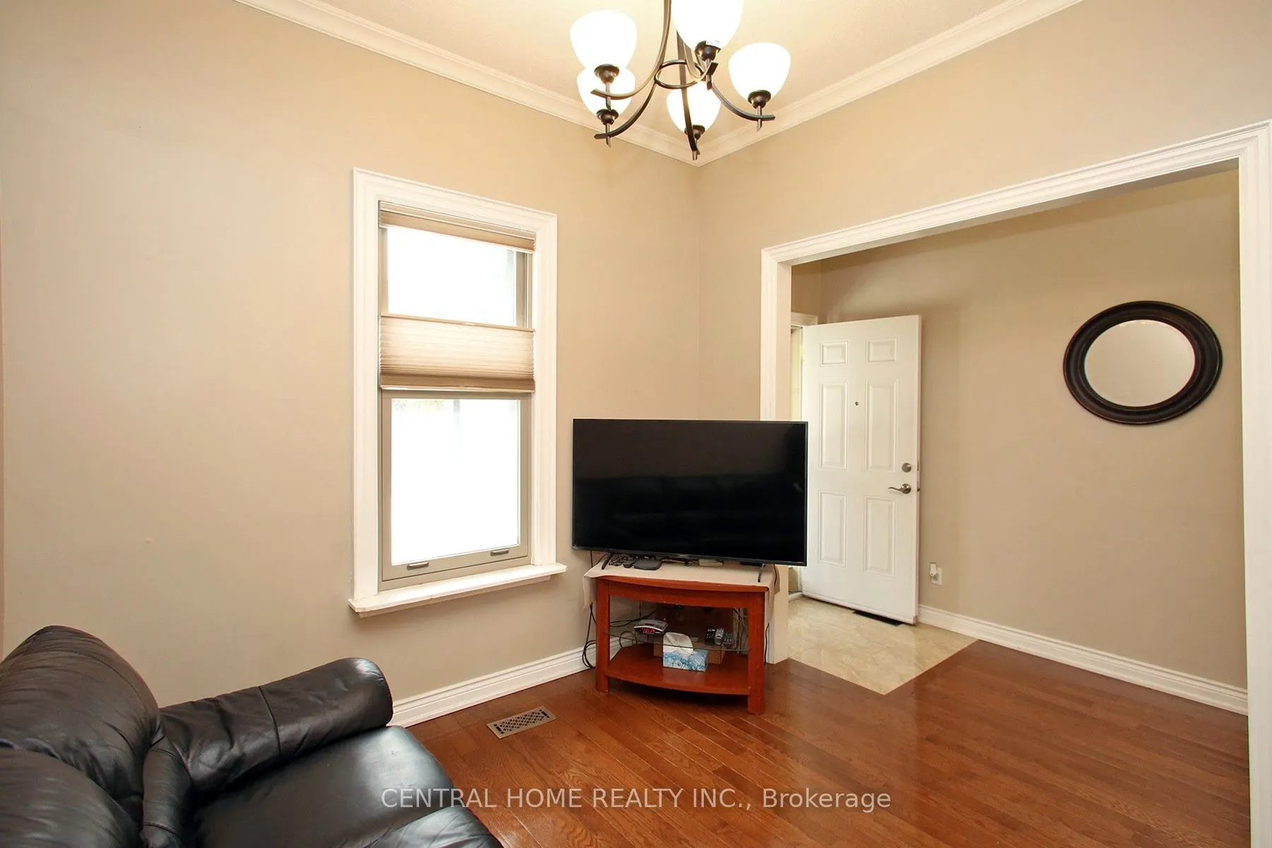106 Carlaw Avenue