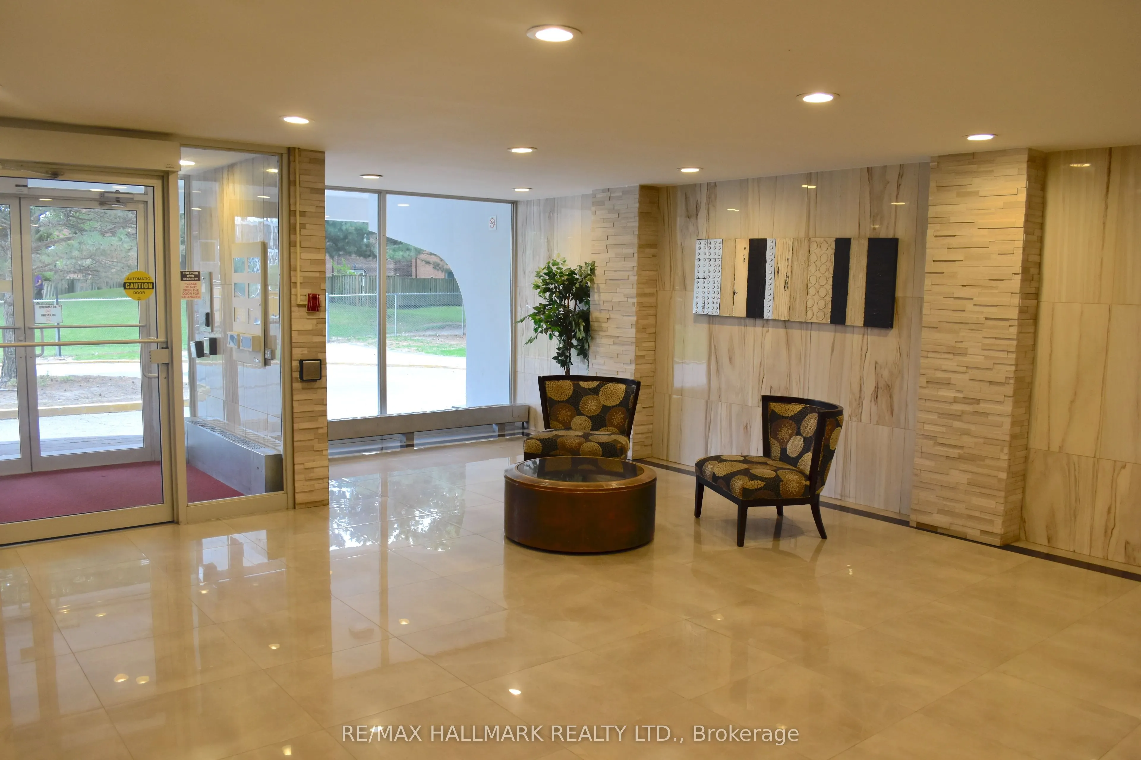 270 Palmdale Drive, #310