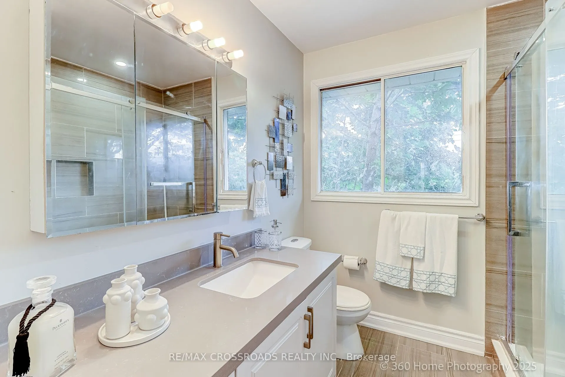 2081 Lynn Heights Drive