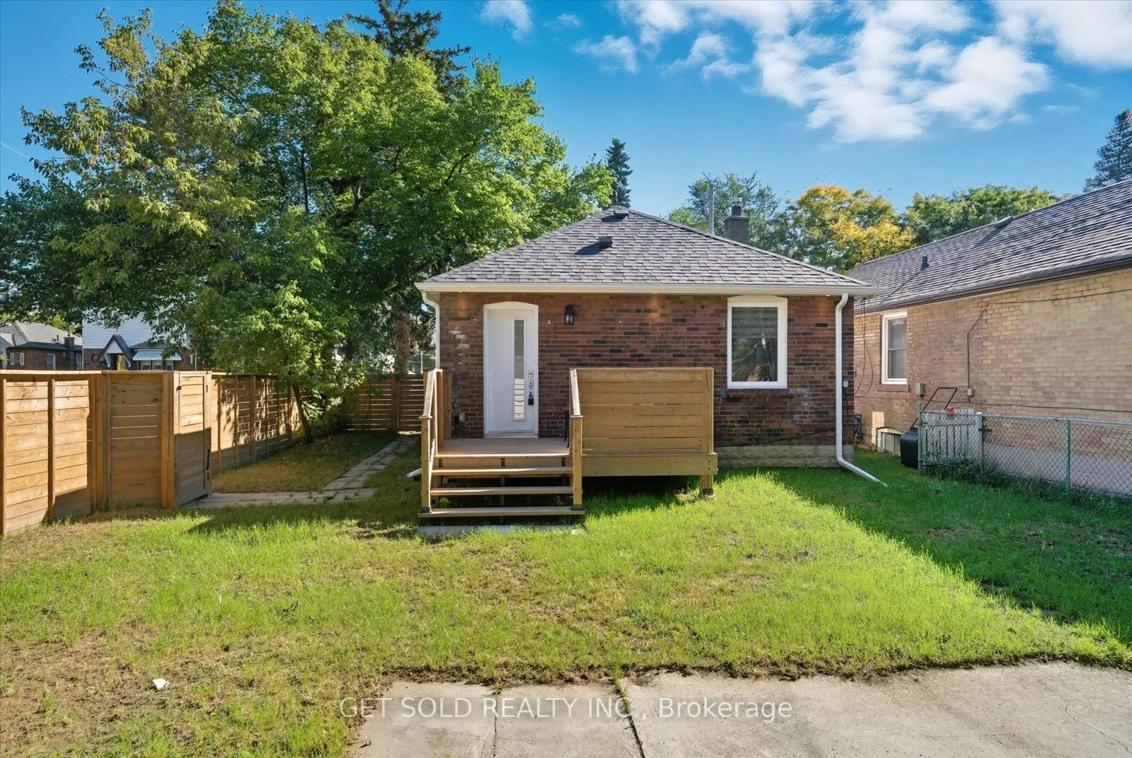 74 St Hubert Avenue