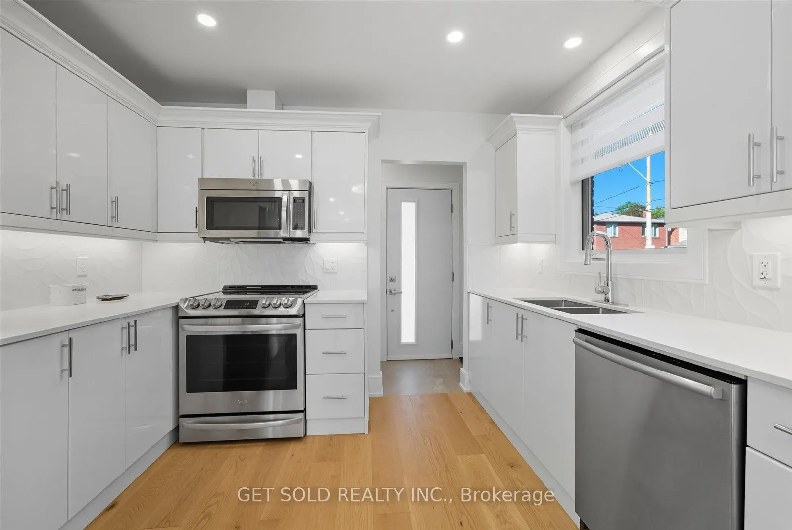 74 St Hubert Avenue