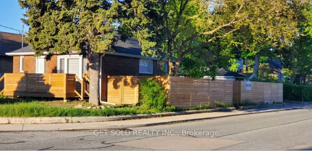 74 St Hubert Avenue
