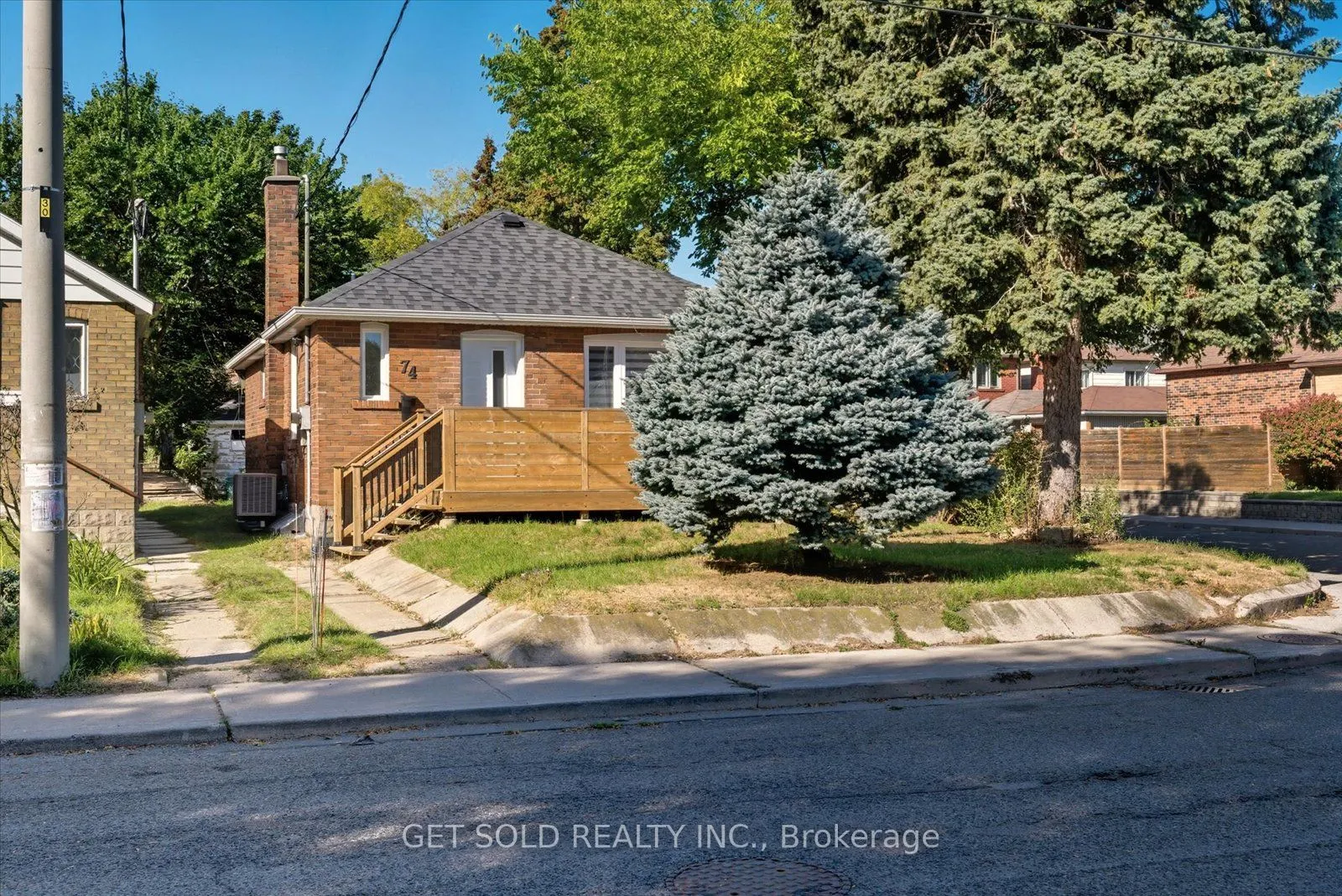 74 St Hubert Avenue
