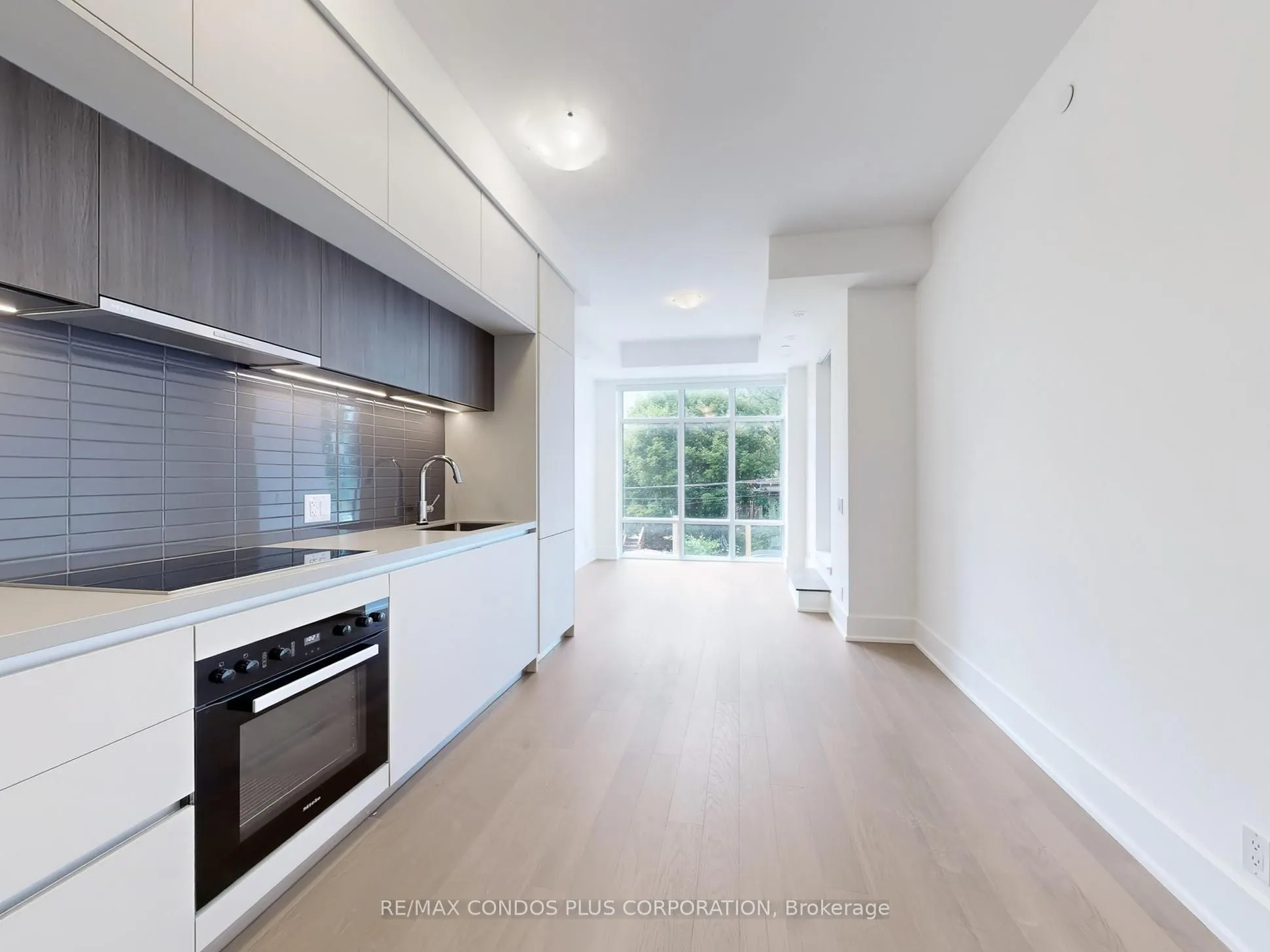 800 Broadview Avenue, #201