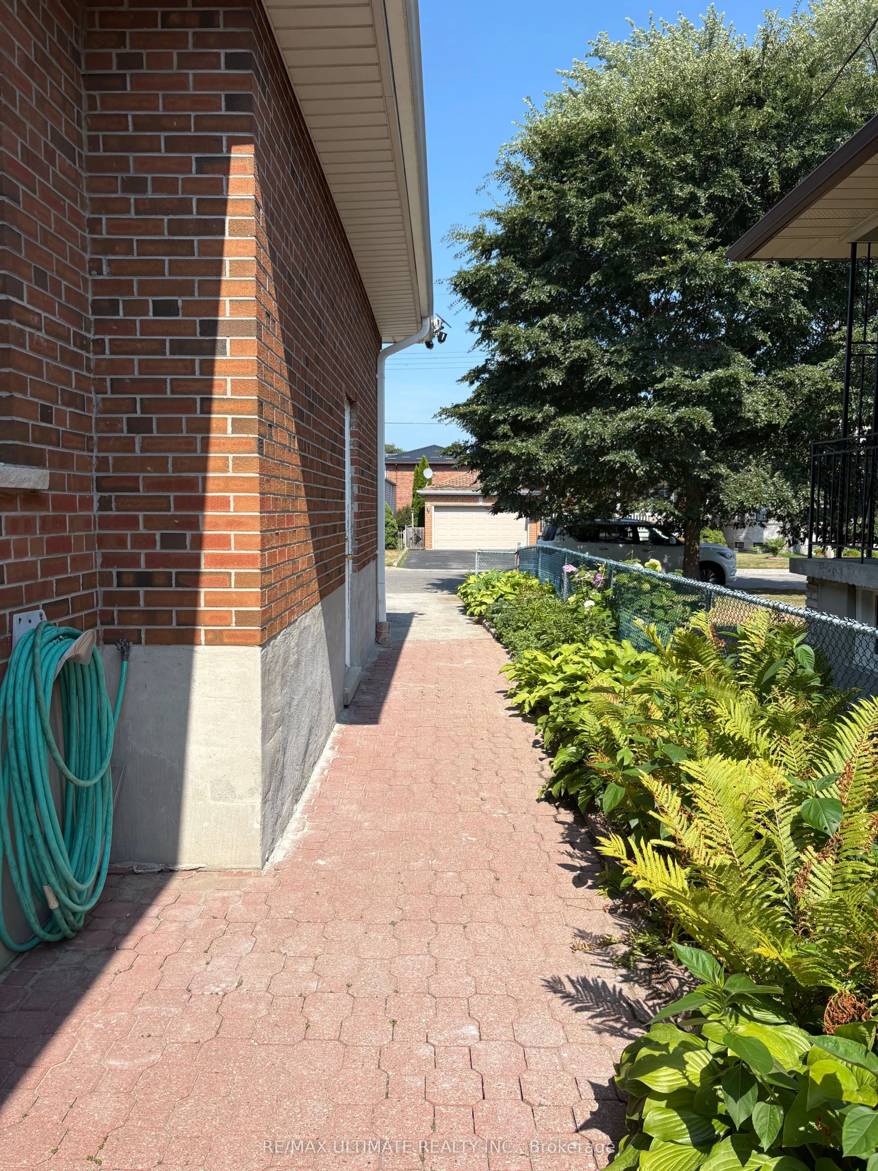 60 Westcroft Drive