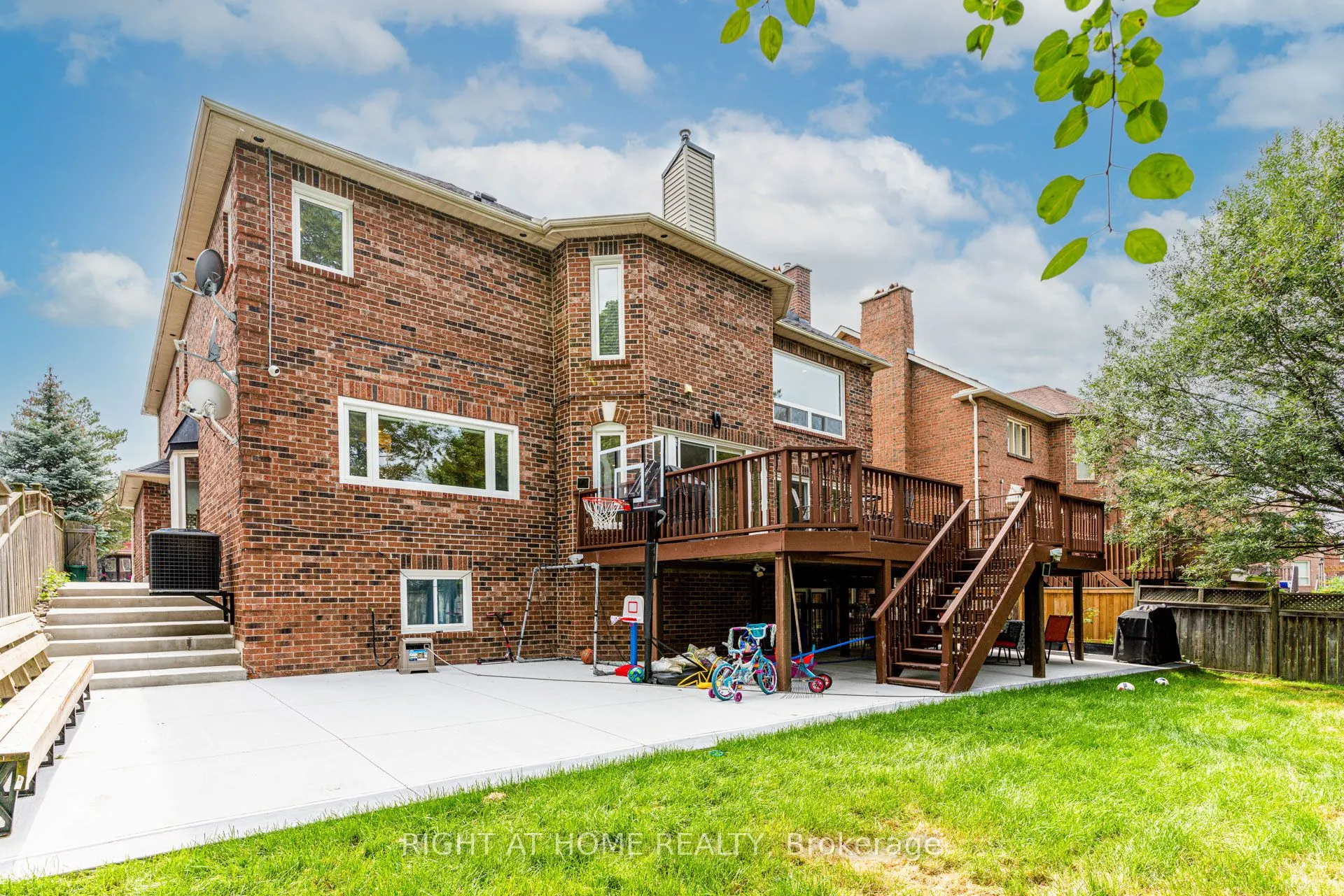 35 Sayor Drive