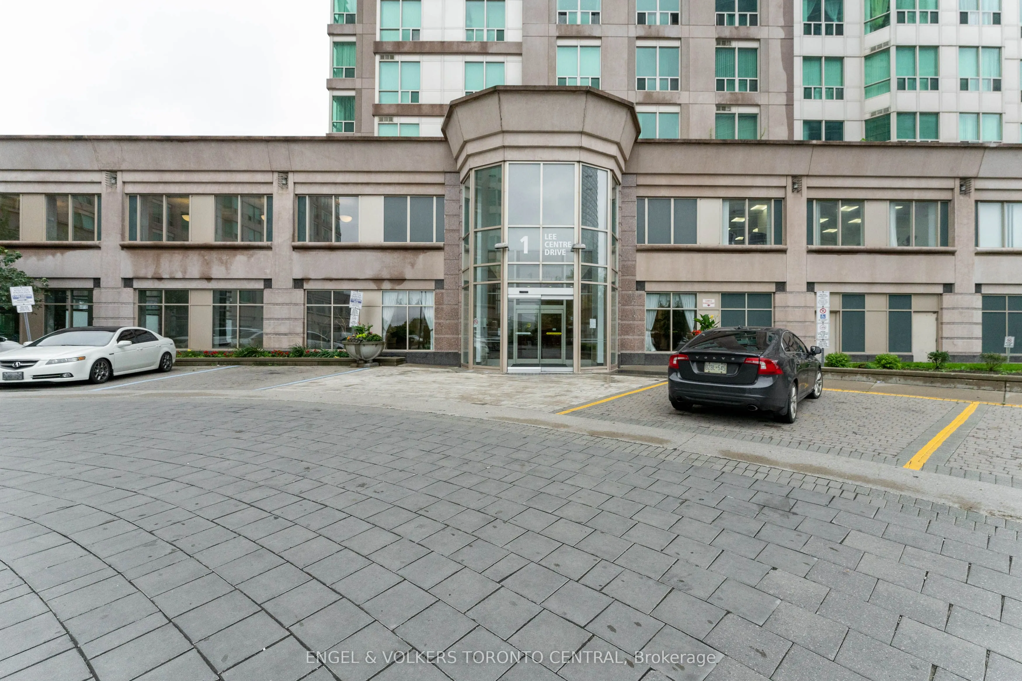 1 Lee Centre Drive, #715