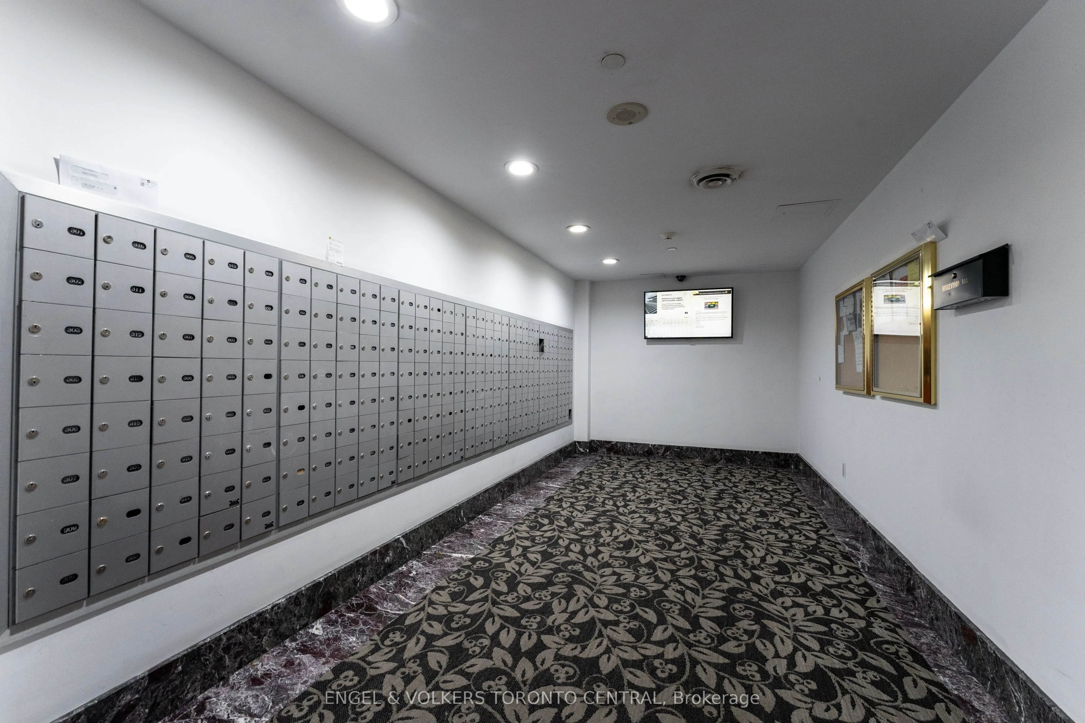 1 Lee Centre Drive, #715