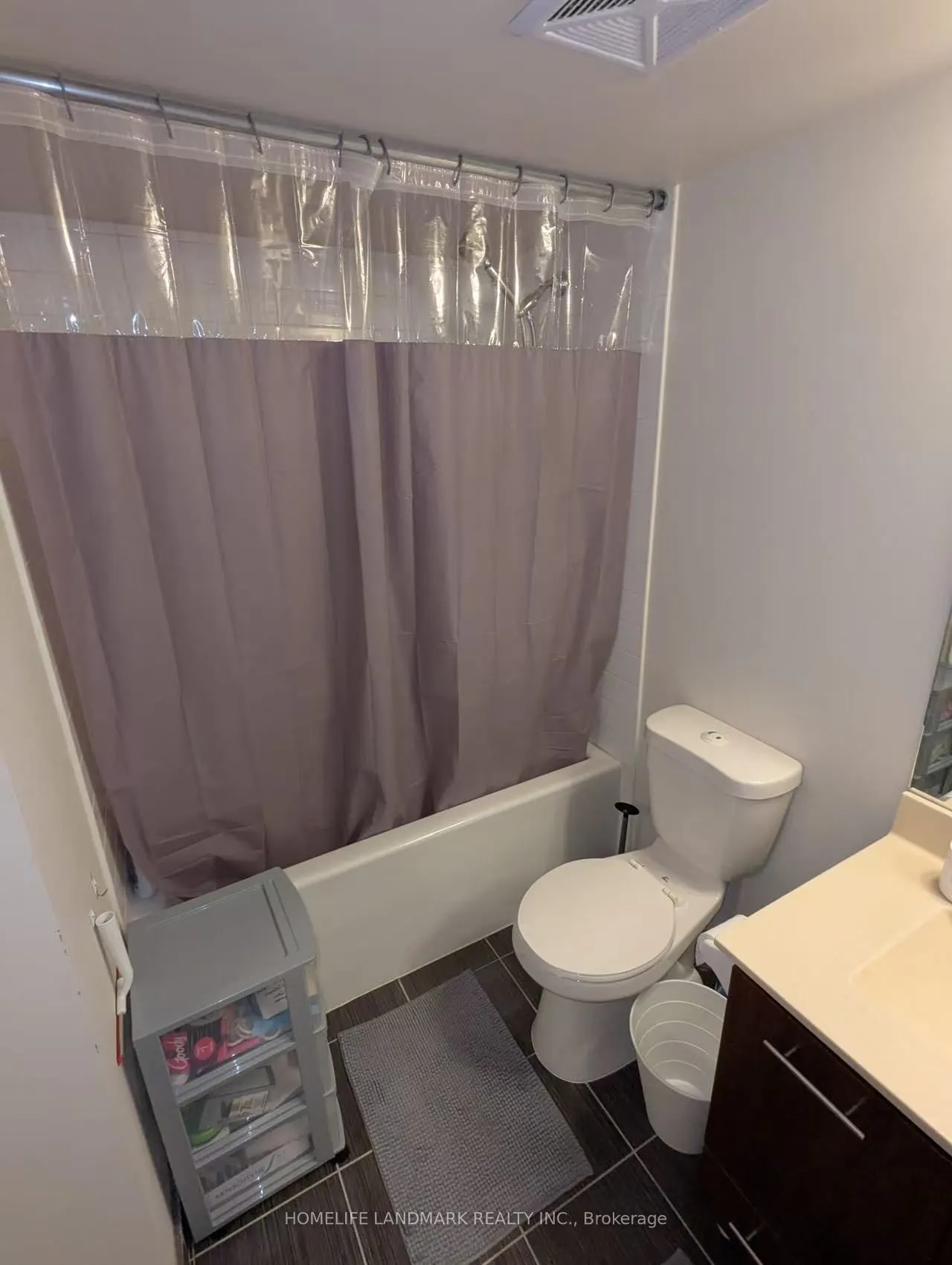 135 Village Green Square, #2021