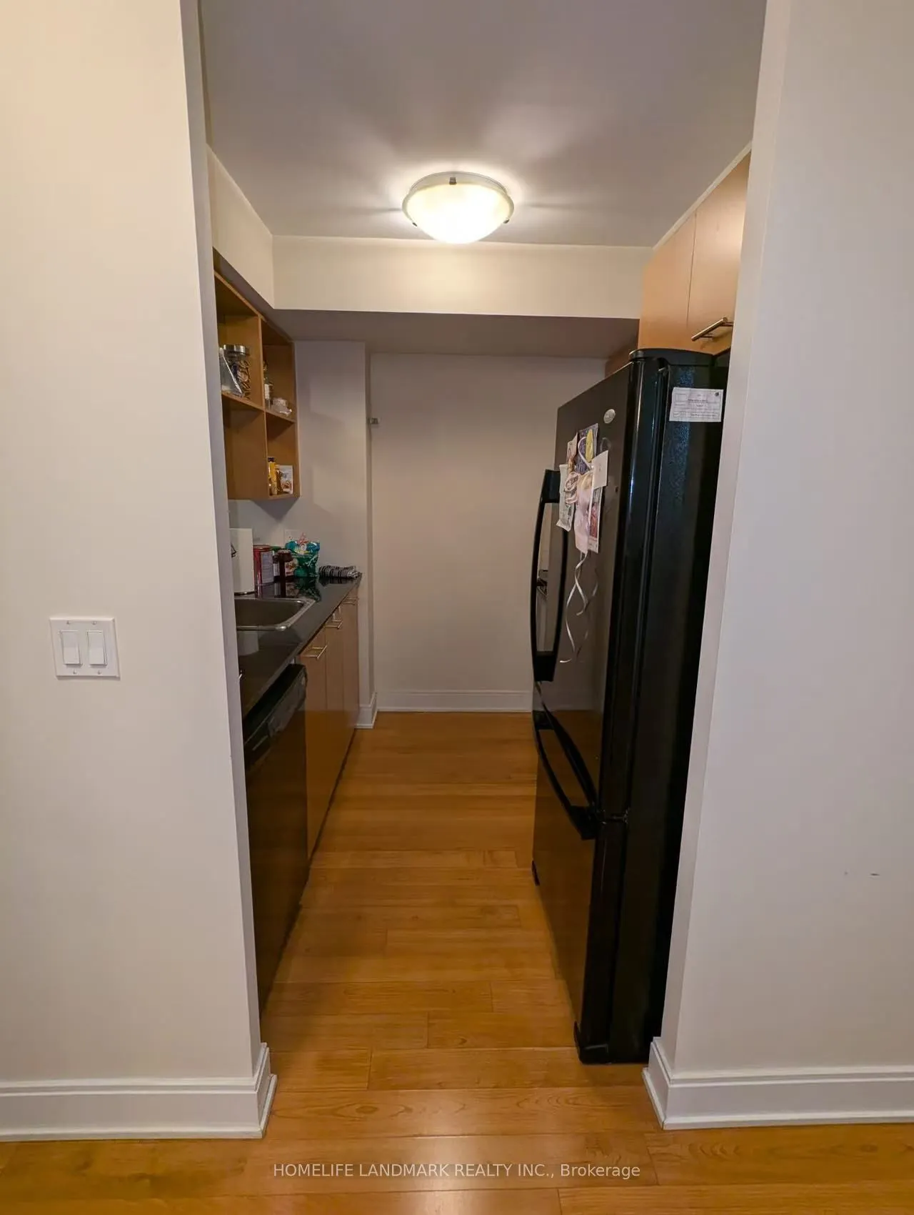 135 Village Green Square, #2021