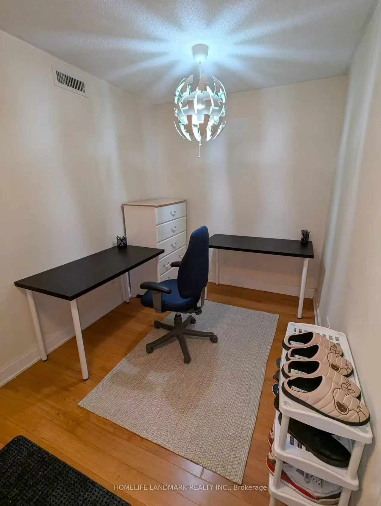 135 Village Green Square, #2021