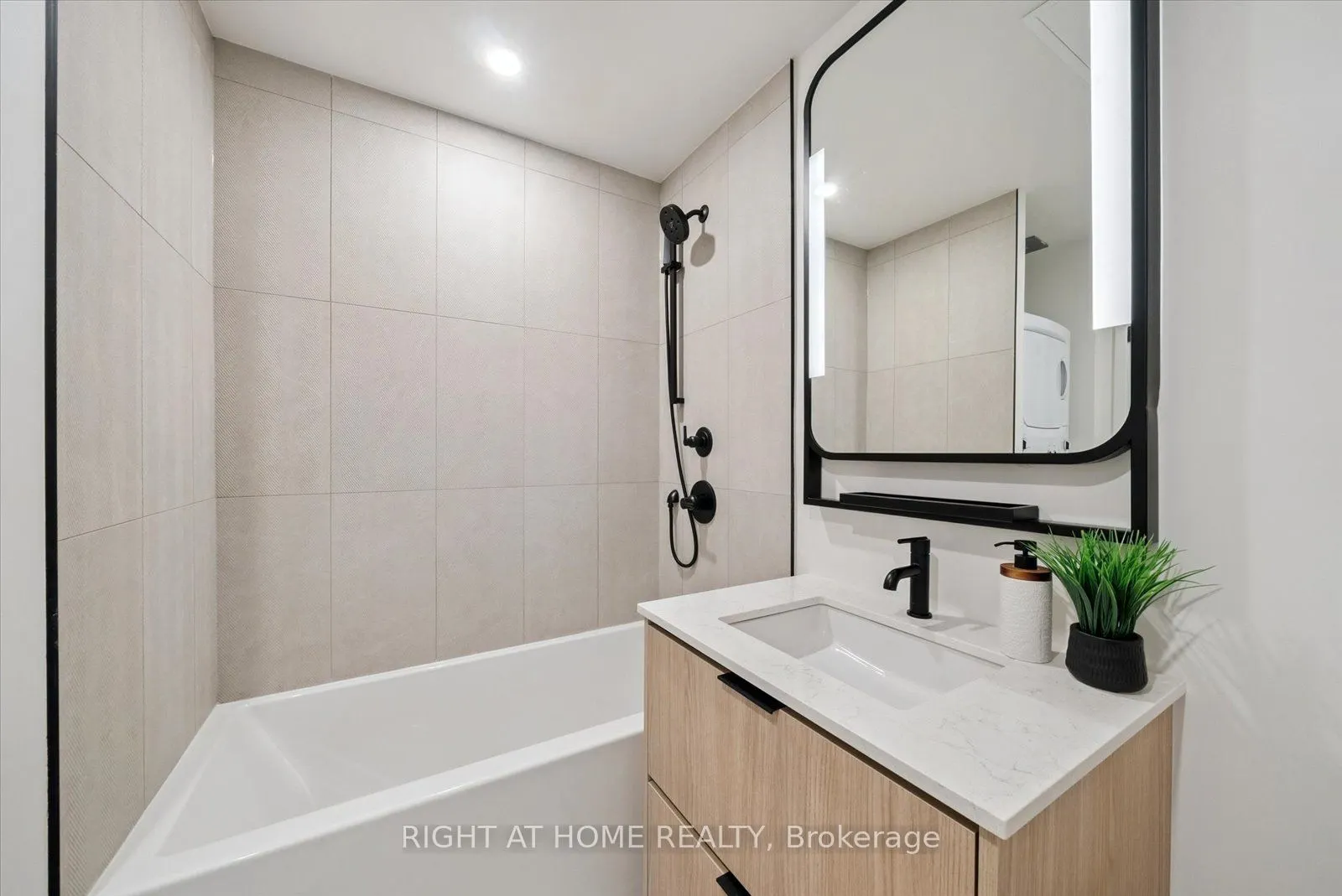 1050 Eastern Avenue, #613