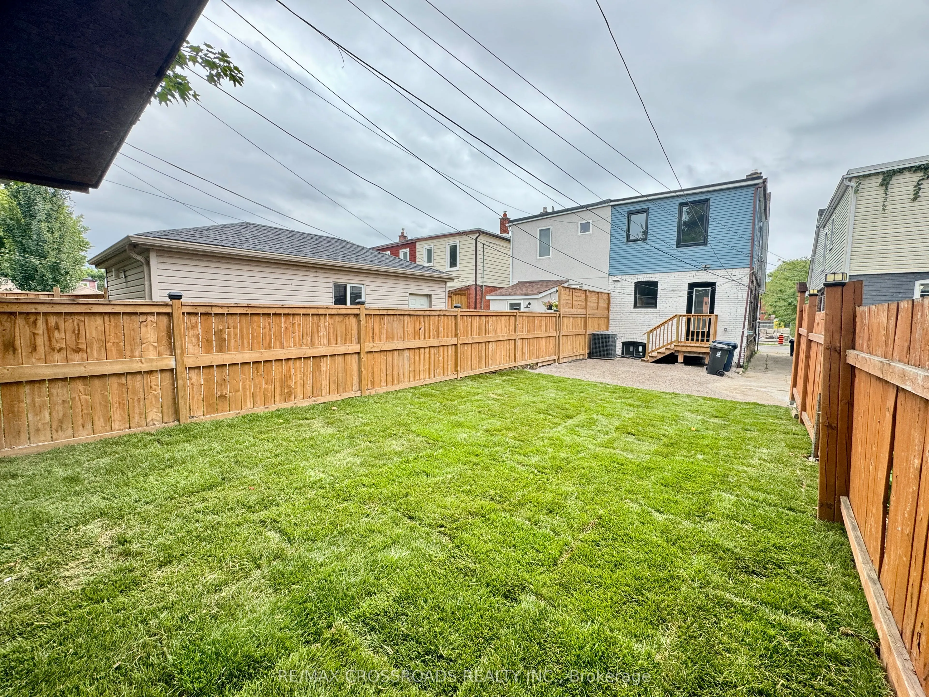 548 Glebeholme Boulevard
