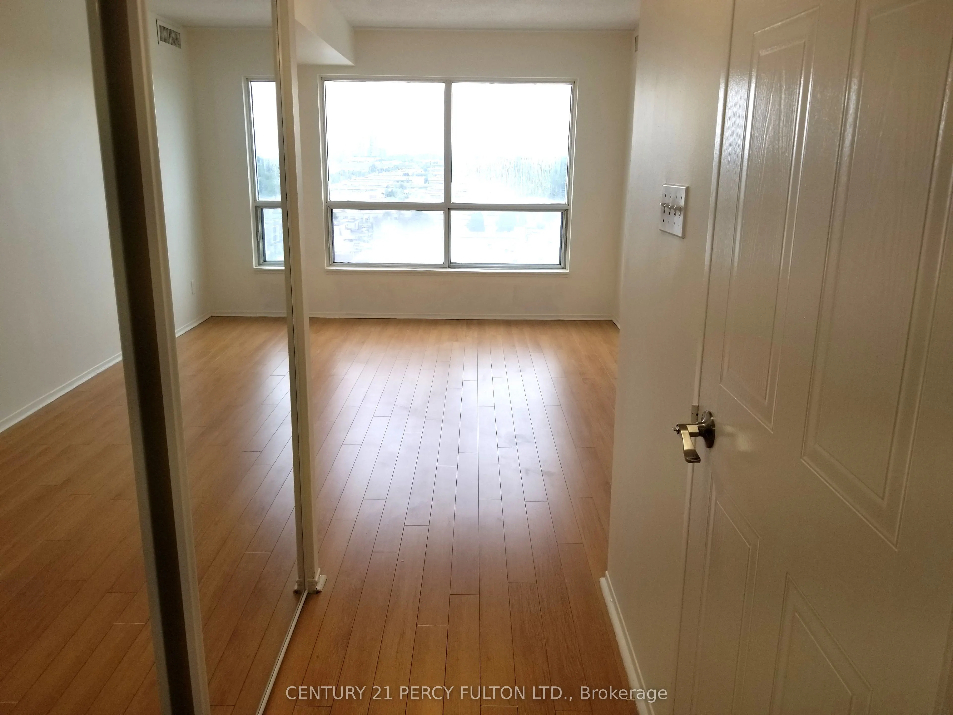 1470 Midland Avenue, #1207