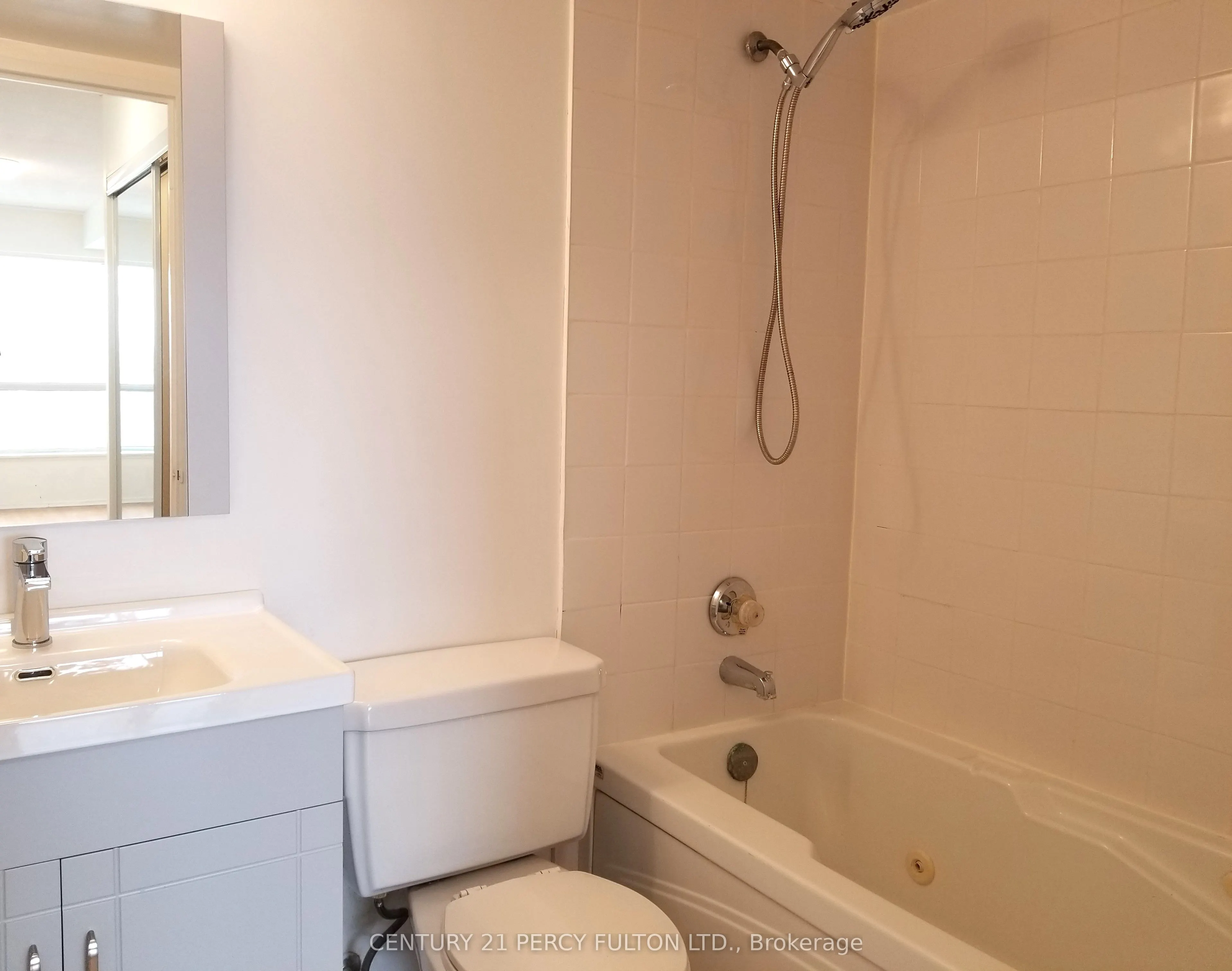 1470 Midland Avenue, #1207