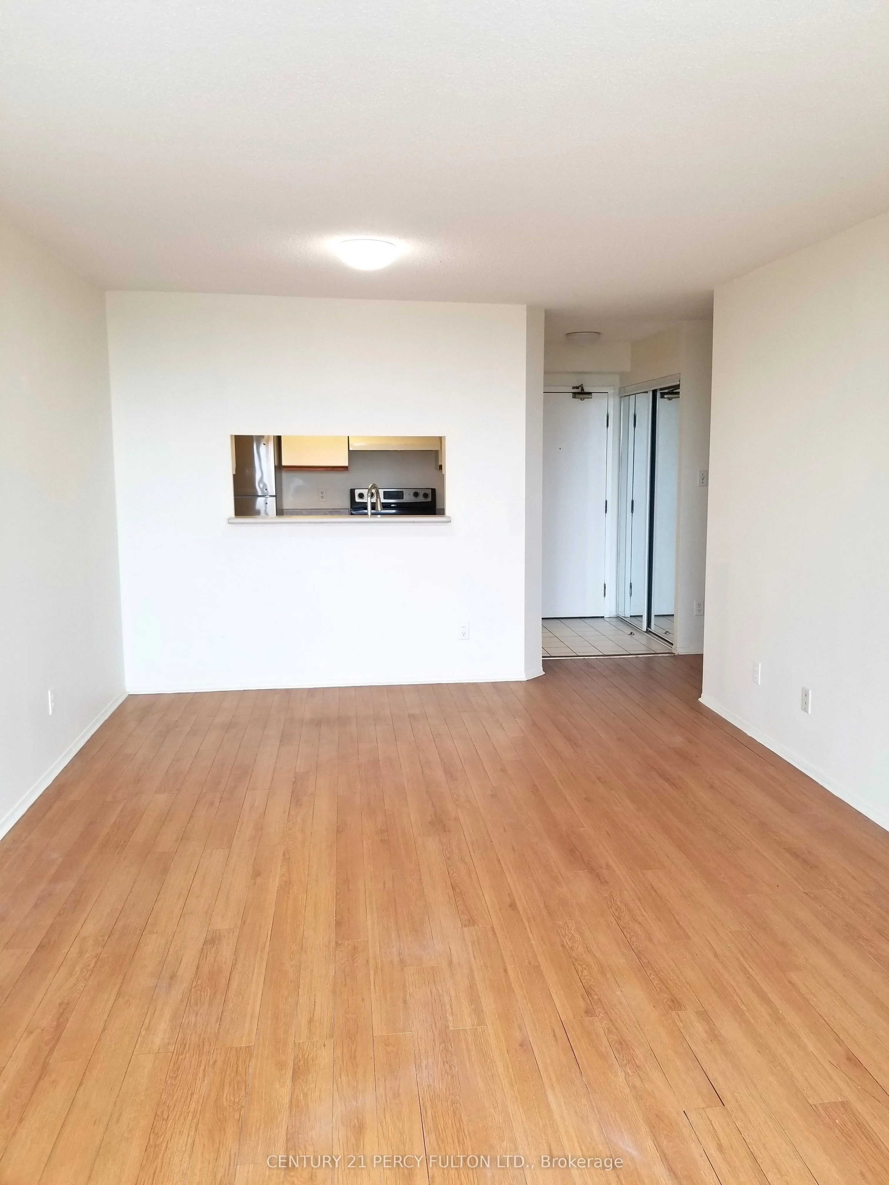 1470 Midland Avenue, #1207