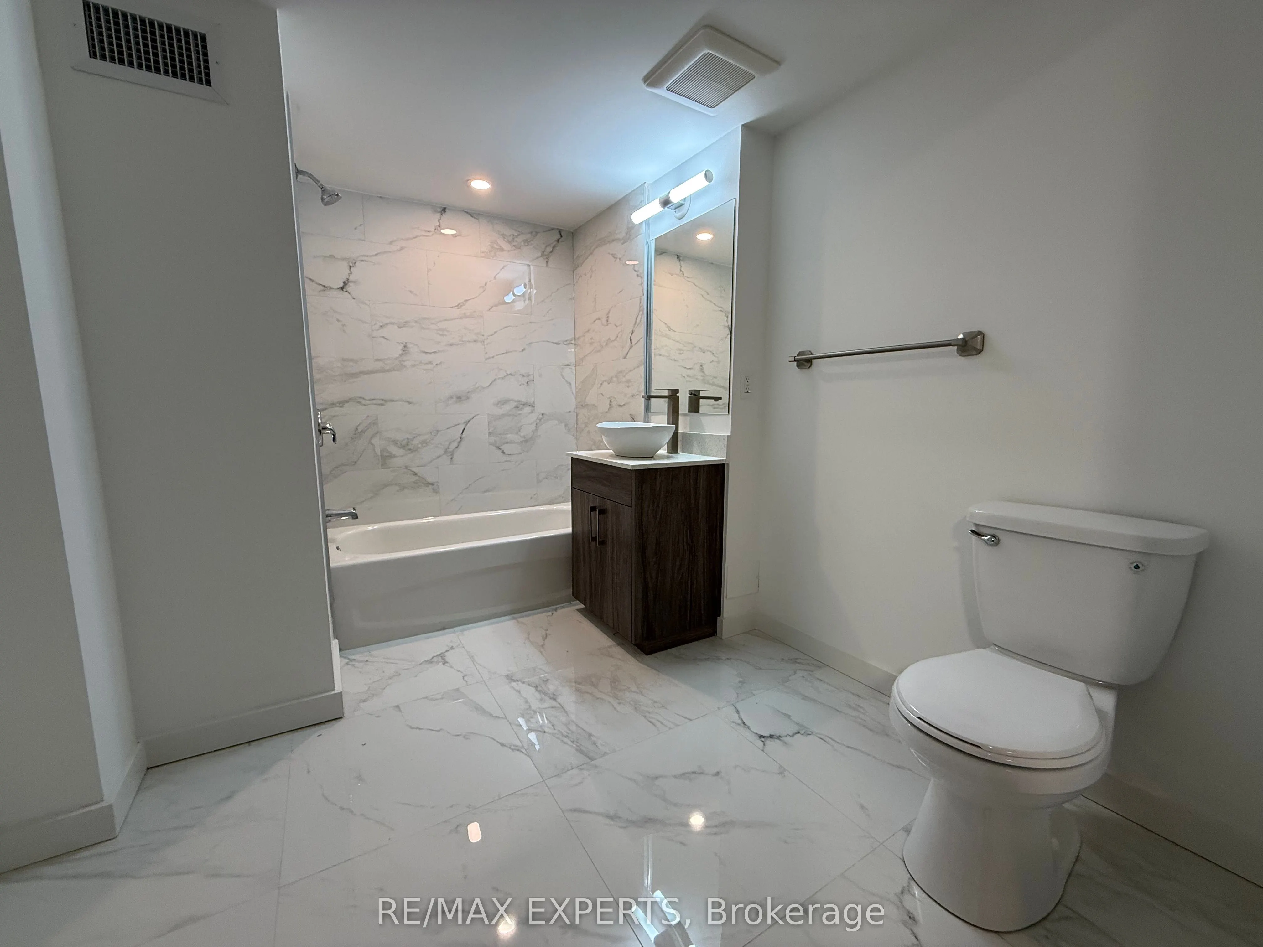45 Connaught Avenue, #104